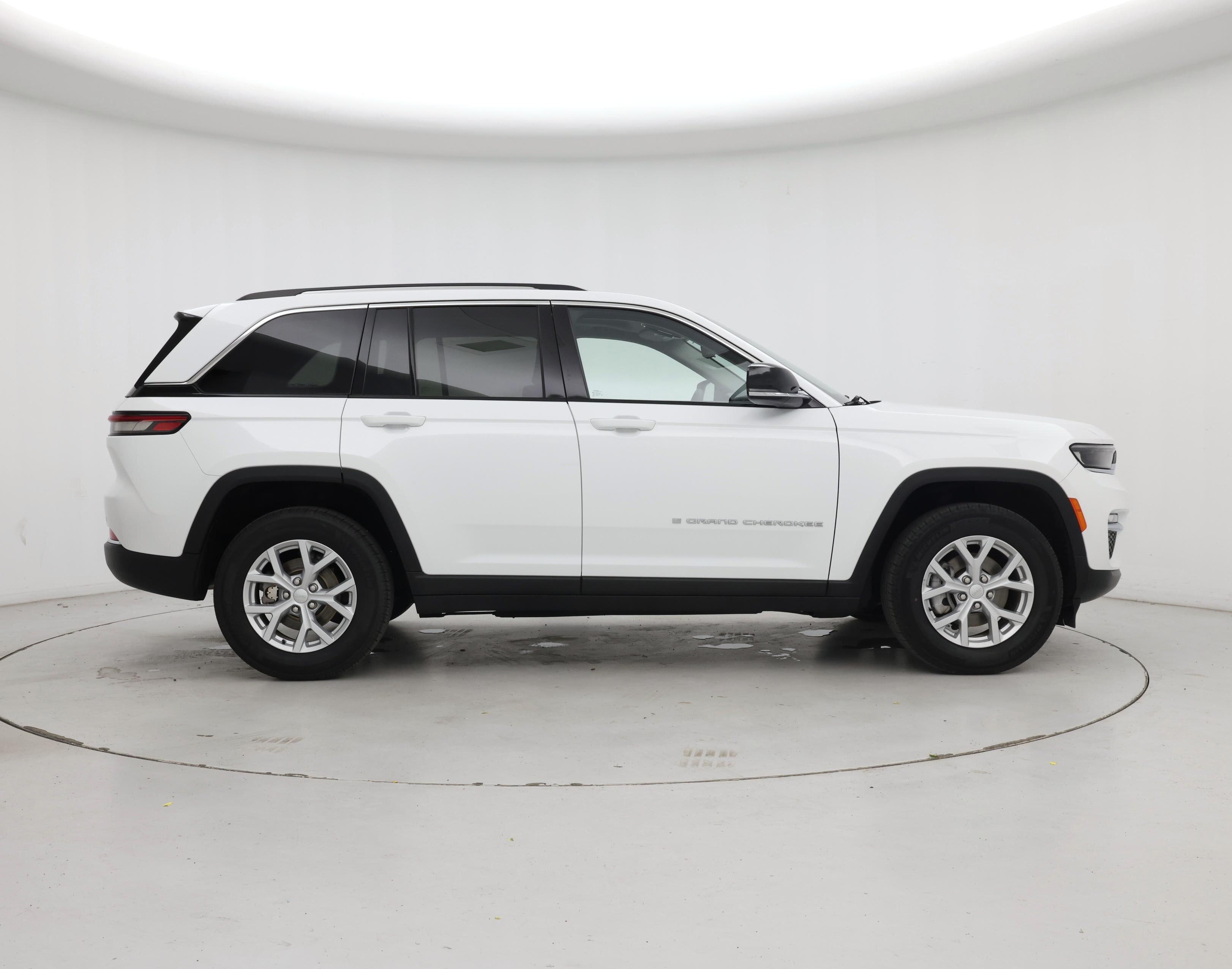 Thumbnail: 2023 Jeep Grand Cherokee - 7