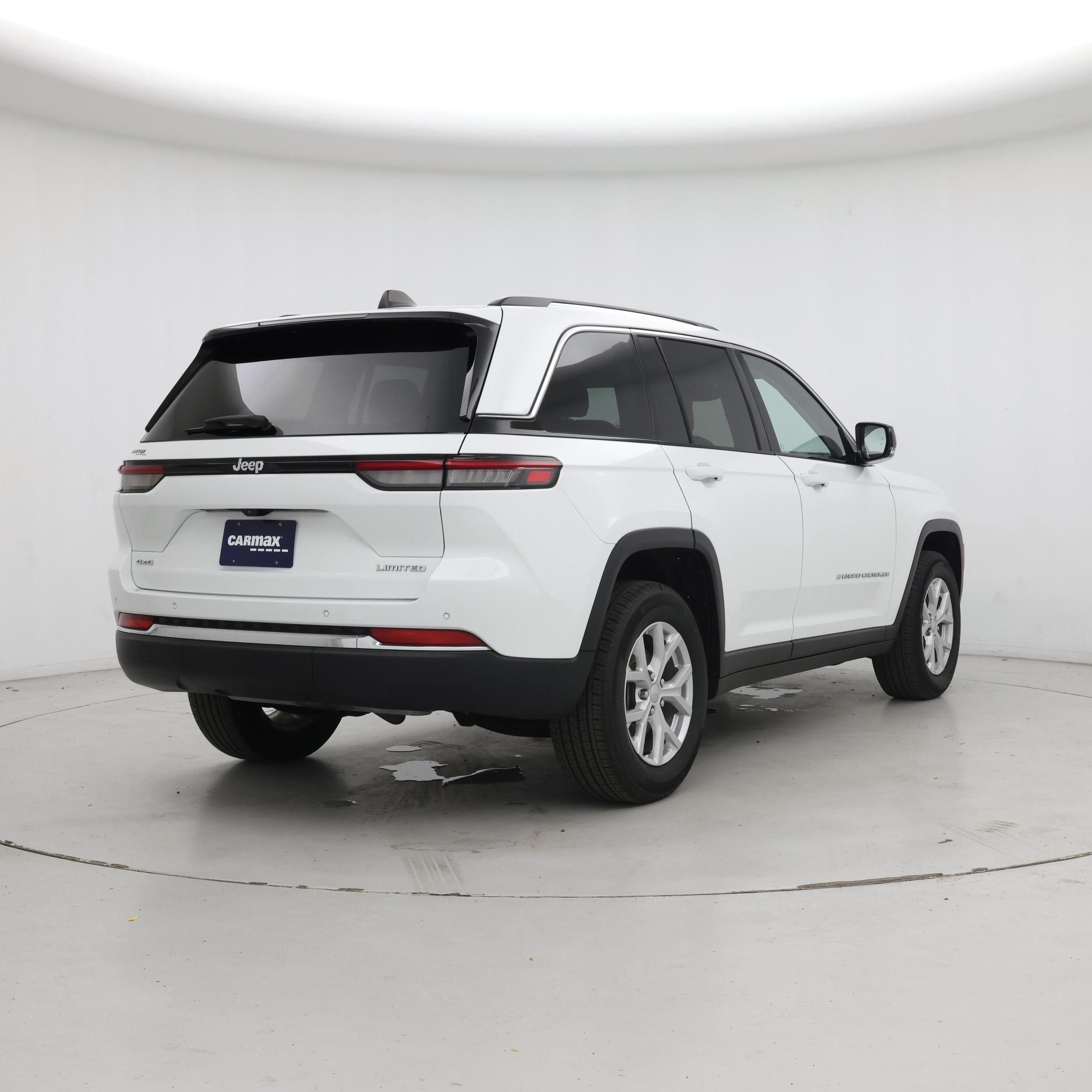 Thumbnail: 2023 Jeep Grand Cherokee - 8
