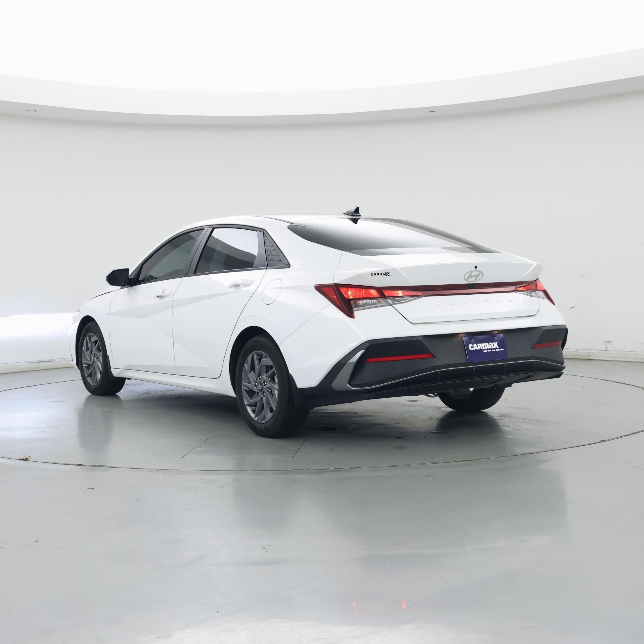 Thumbnail: 2024 Hyundai Elantra - 2
