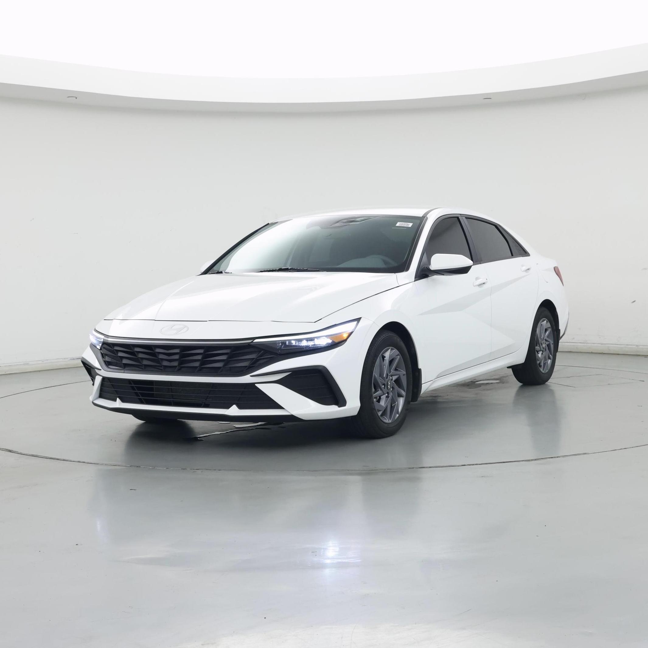 Thumbnail: 2024 Hyundai Elantra - 4