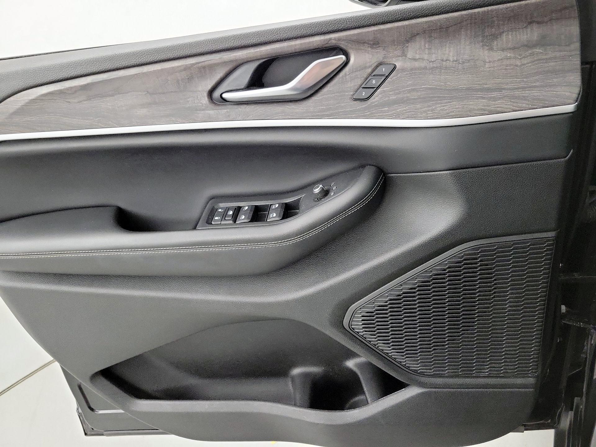 Thumbnail: 2023 Jeep Grand Cherokee L - 12