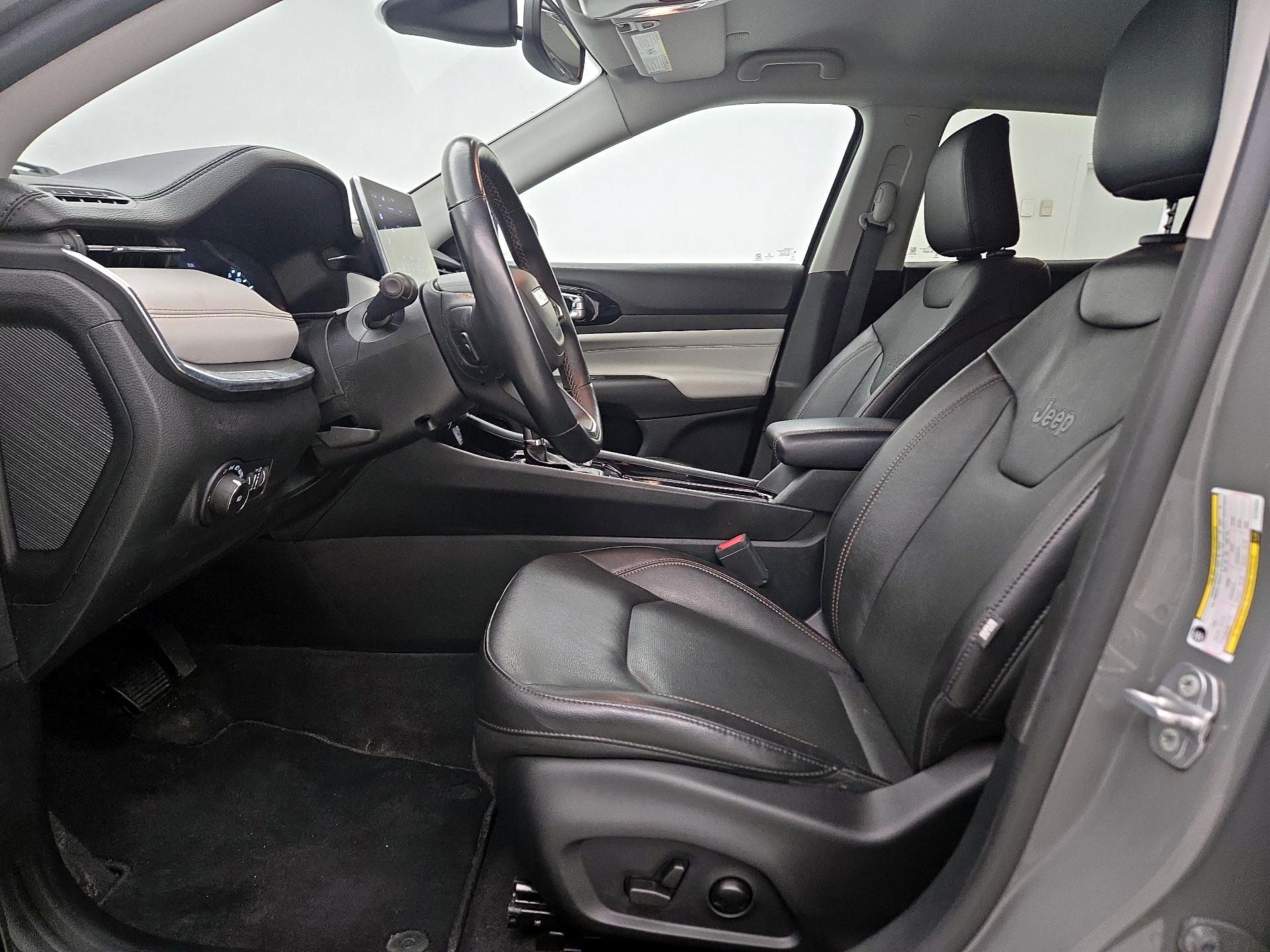 Thumbnail: 2022 Jeep Compass - 11