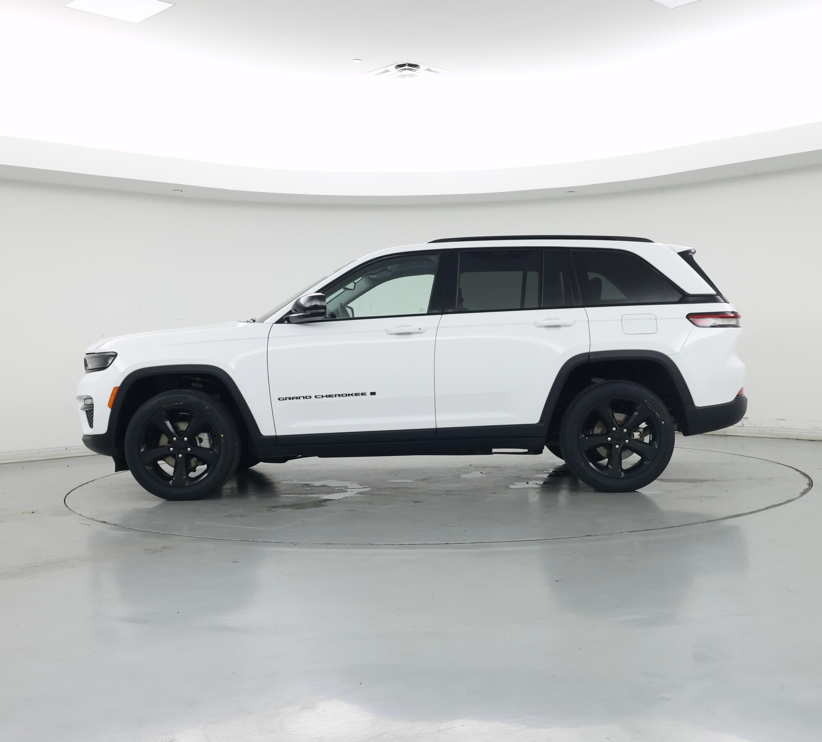 Thumbnail: 2023 Jeep Grand Cherokee - 3