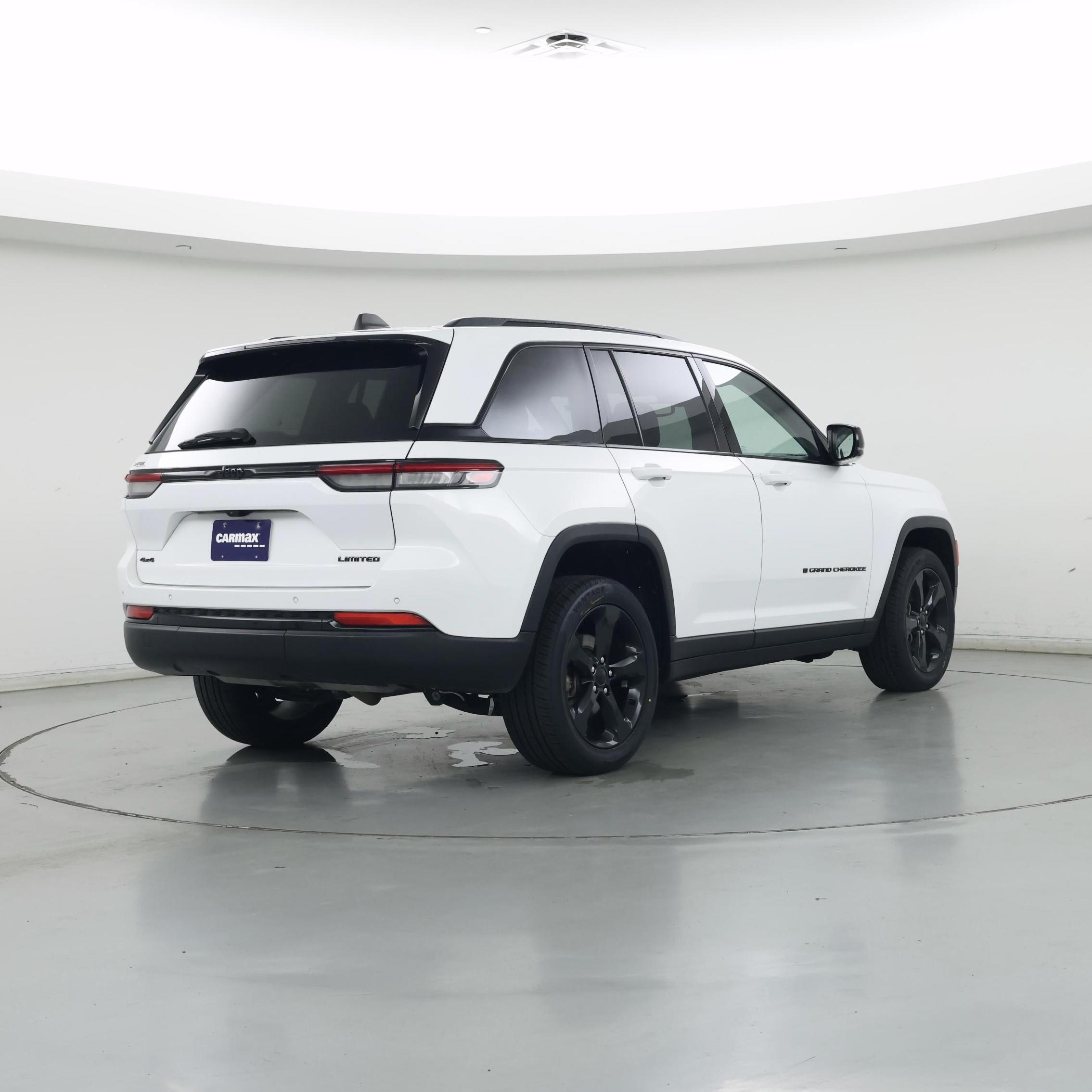 Thumbnail: 2023 Jeep Grand Cherokee - 8