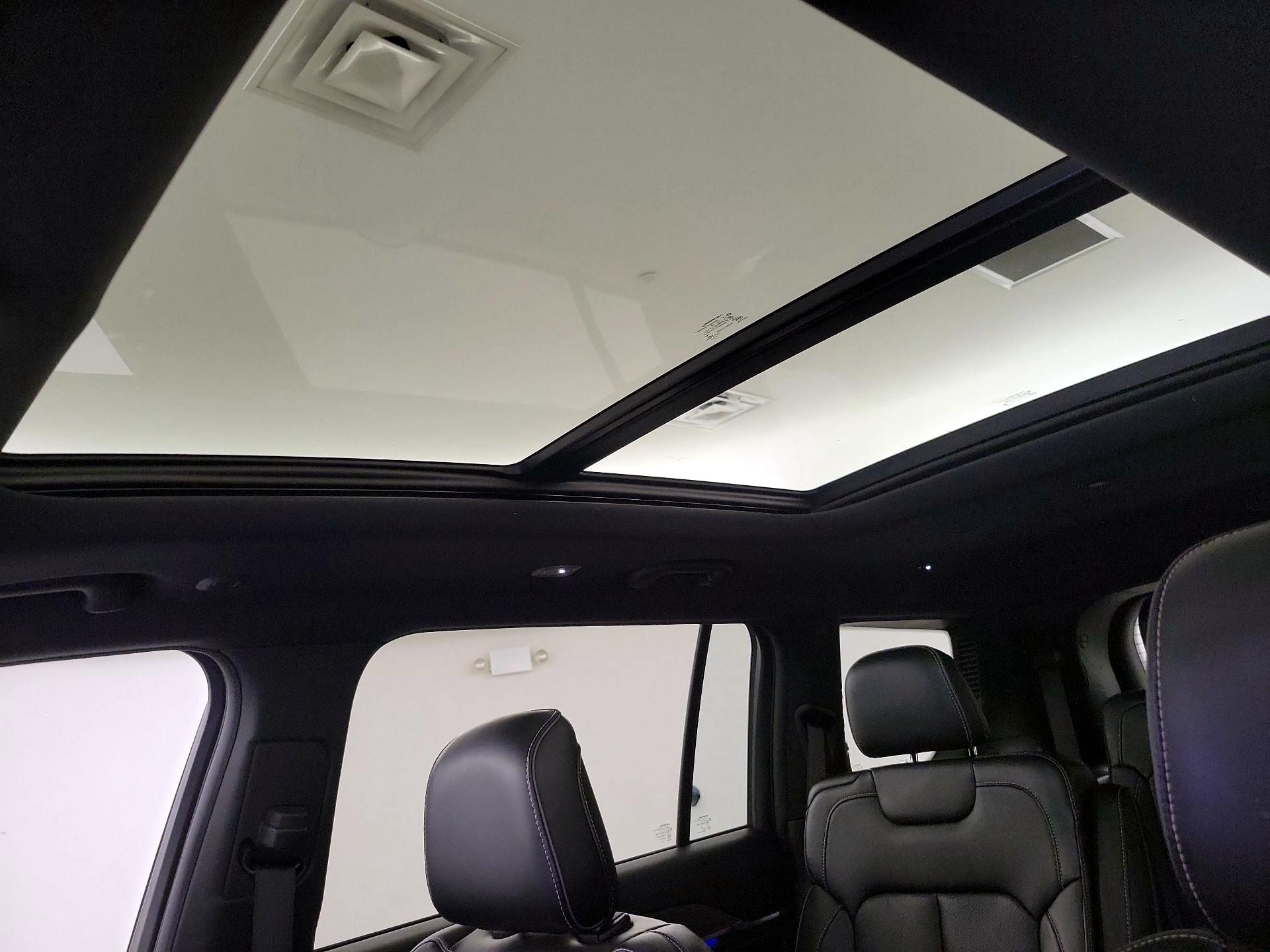 Thumbnail: 2023 Jeep Grand Cherokee L - 18