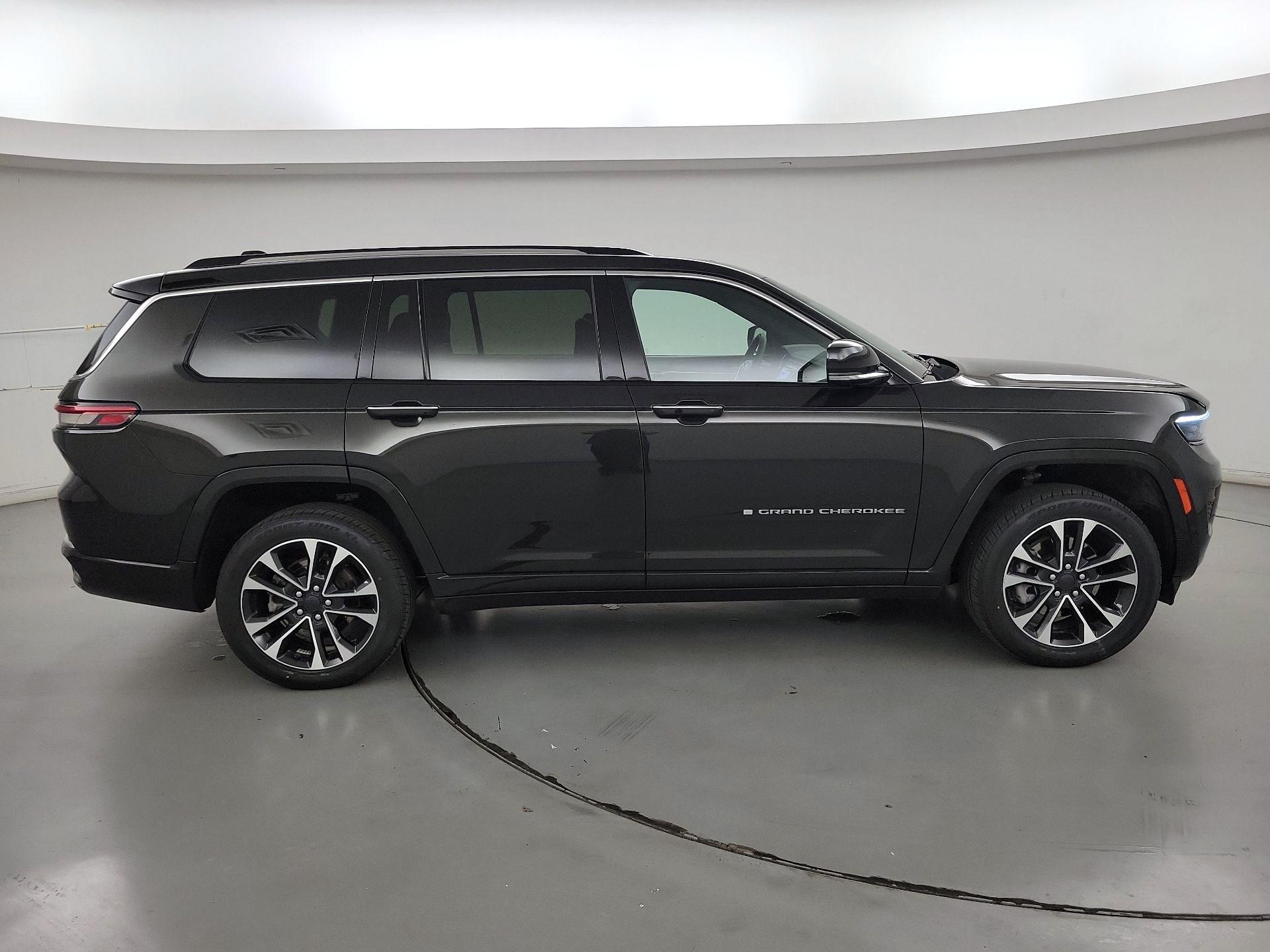 Thumbnail: 2023 Jeep Grand Cherokee L - 4