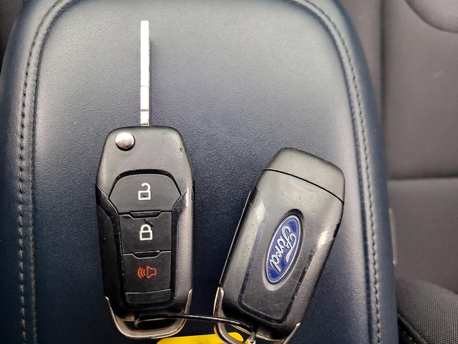2022 Ford Maverick XL - Photo 23