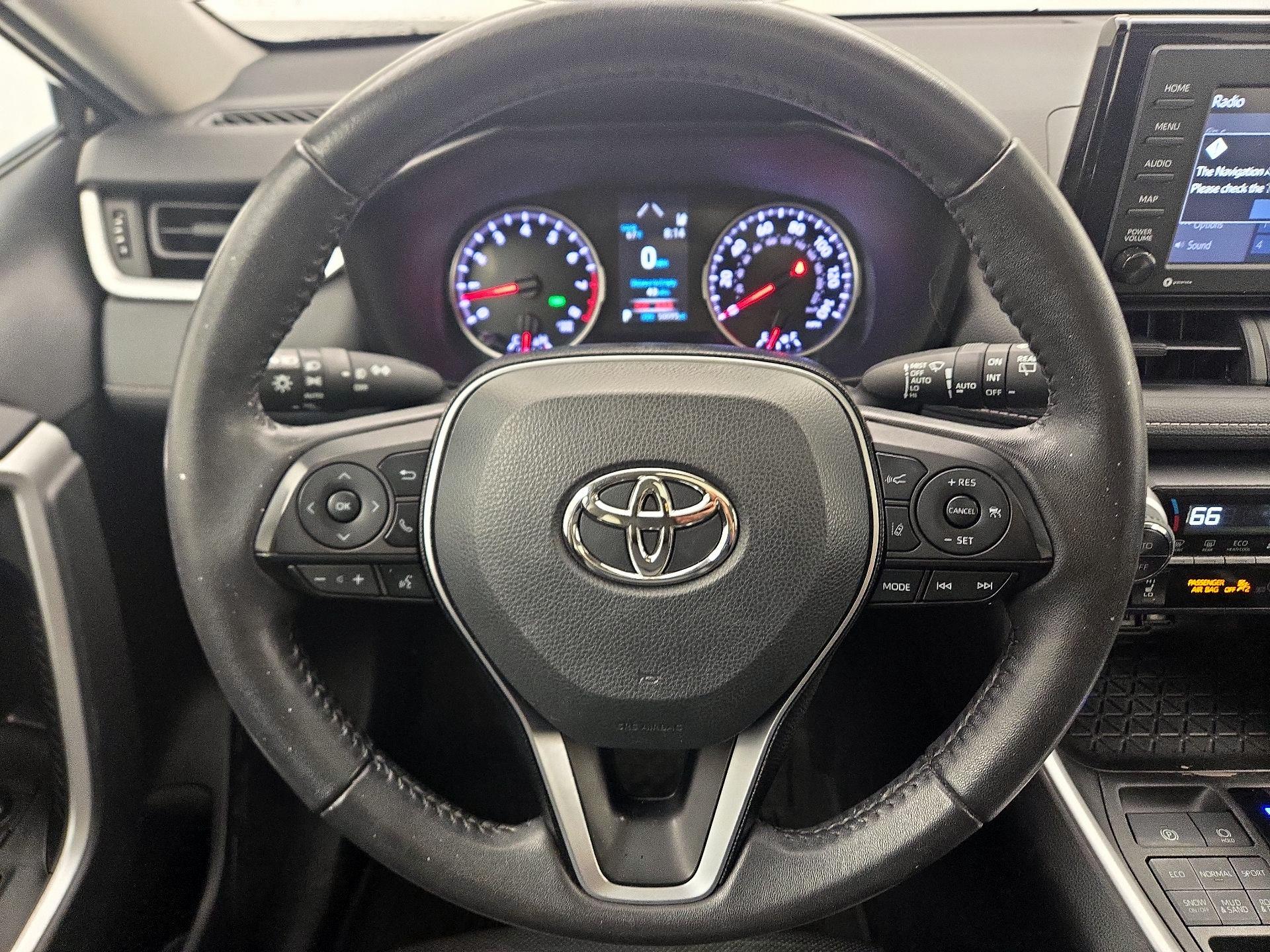 Thumbnail: 2021 Toyota RAV4 - 10