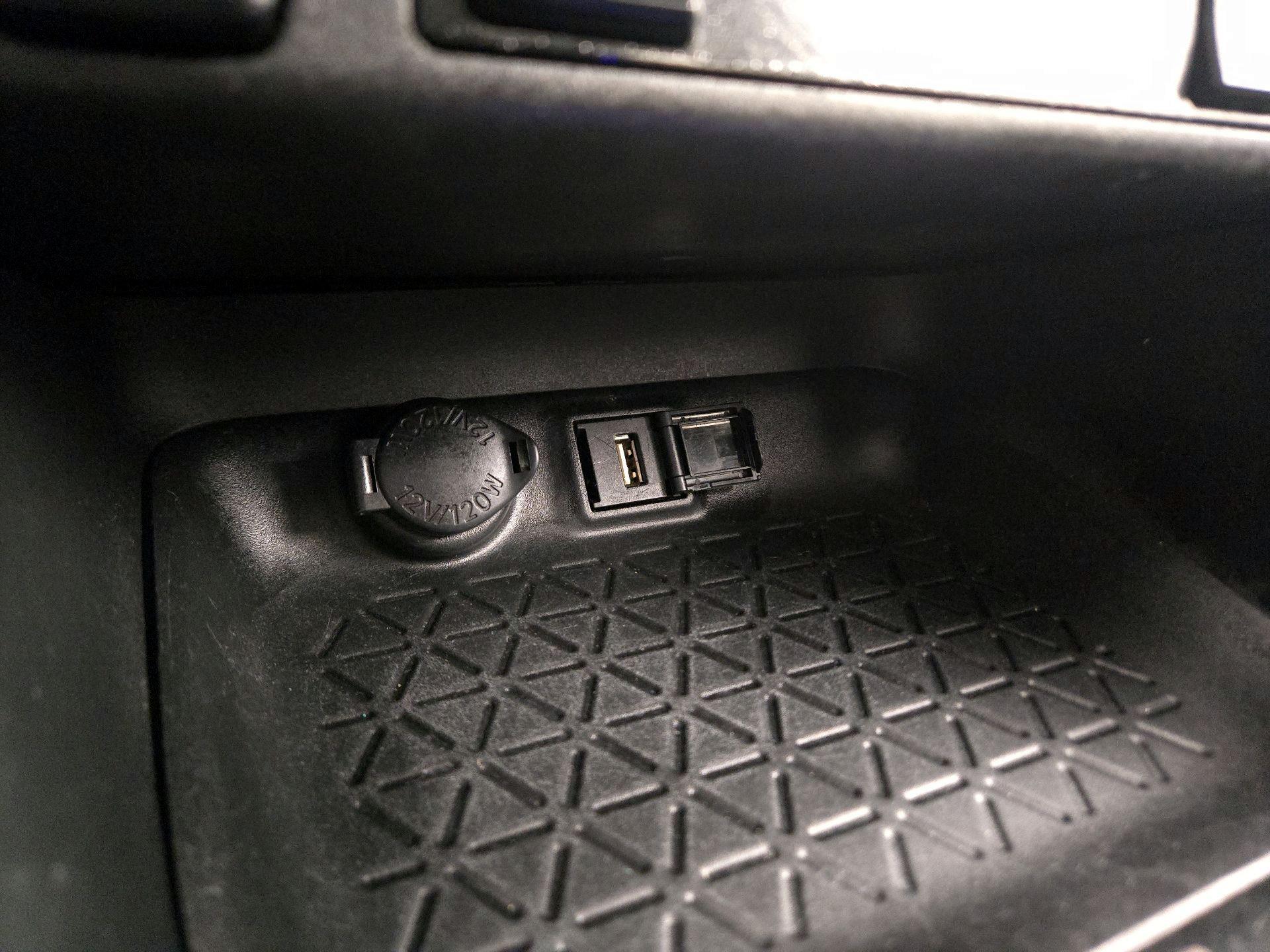 Thumbnail: 2021 Toyota RAV4 - 18
