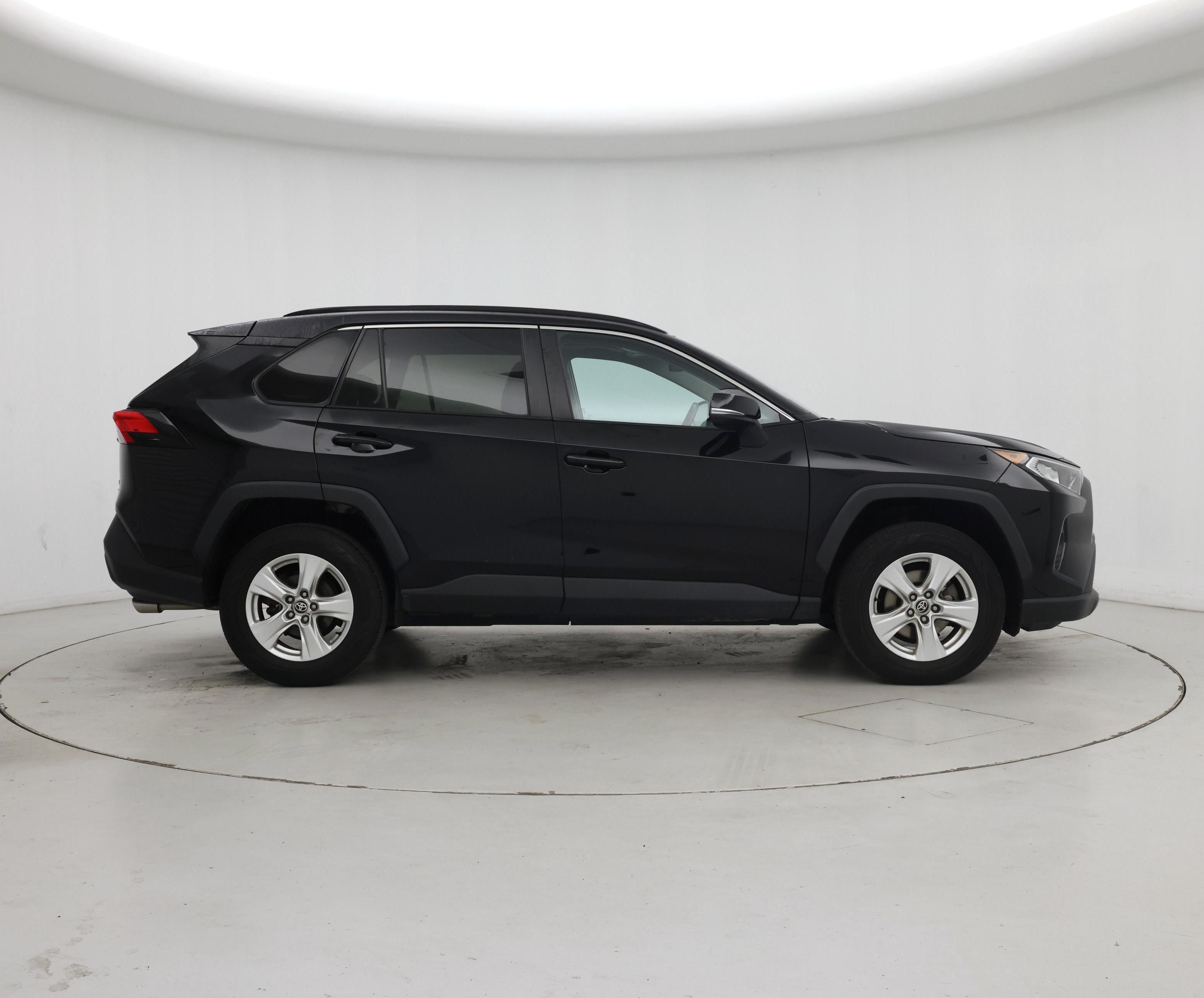 Thumbnail: 2021 Toyota RAV4 - 7
