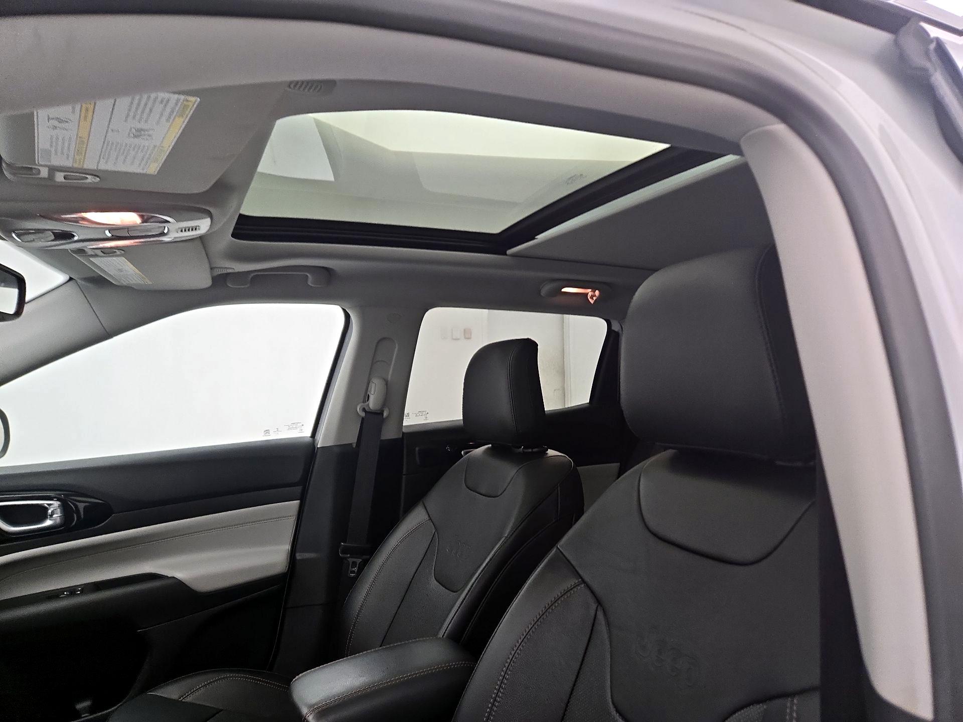 Thumbnail: 2022 Jeep Compass - 19