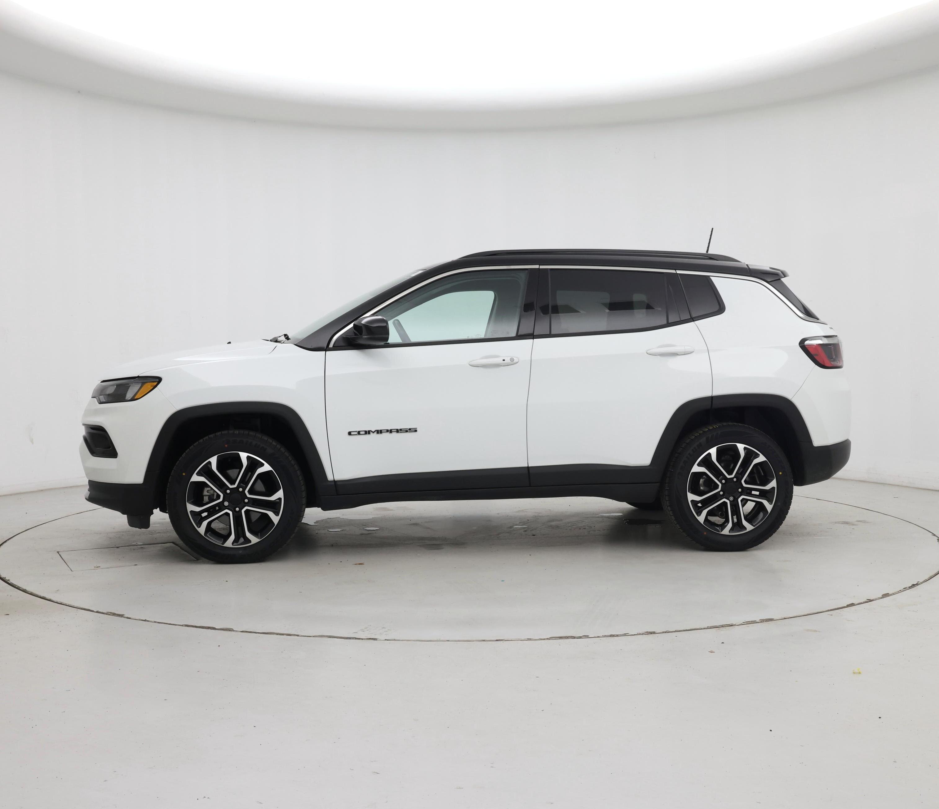 Thumbnail: 2022 Jeep Compass - 3