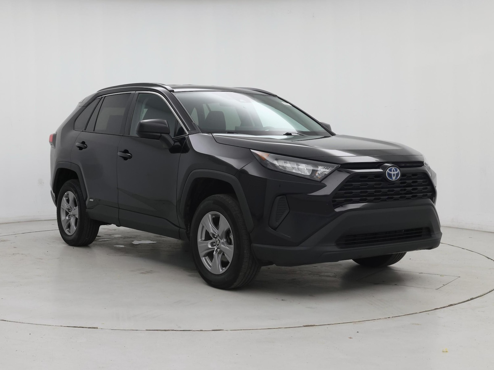 2022 Toyota RAV4 LE - Photo 2