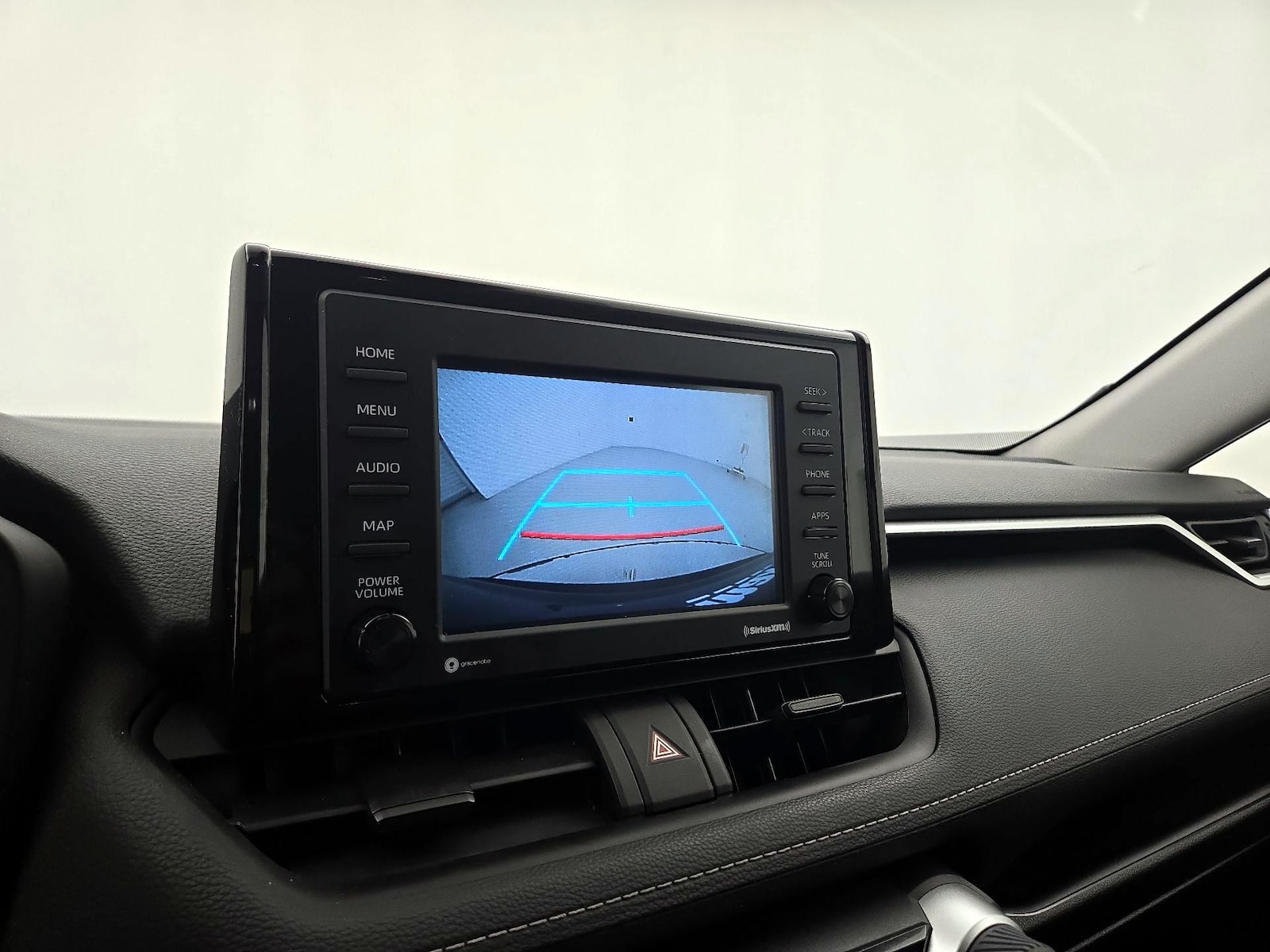 2022 Toyota RAV4 LE - Photo 15
