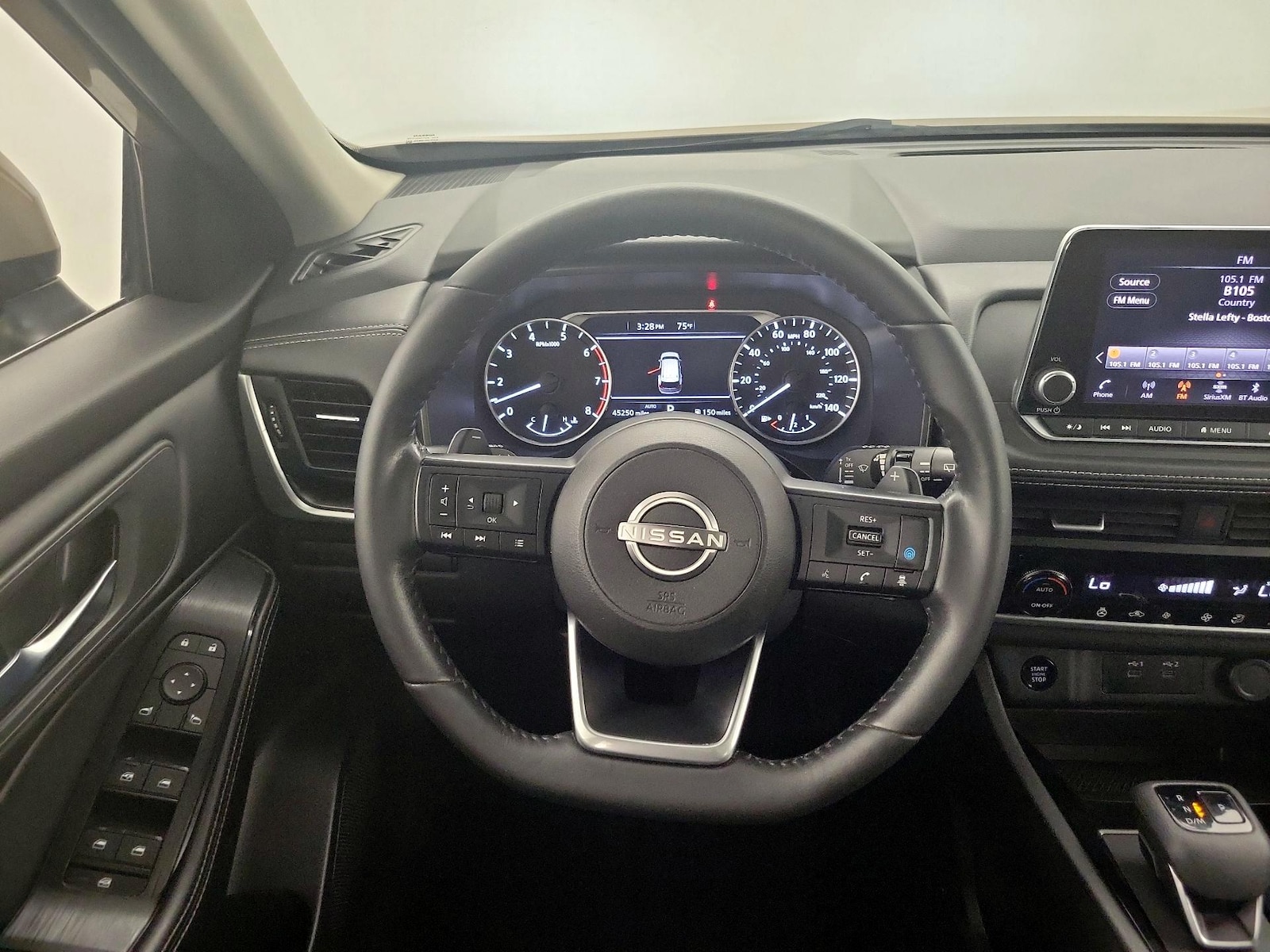 2024 Nissan Rogue SV - Photo 11