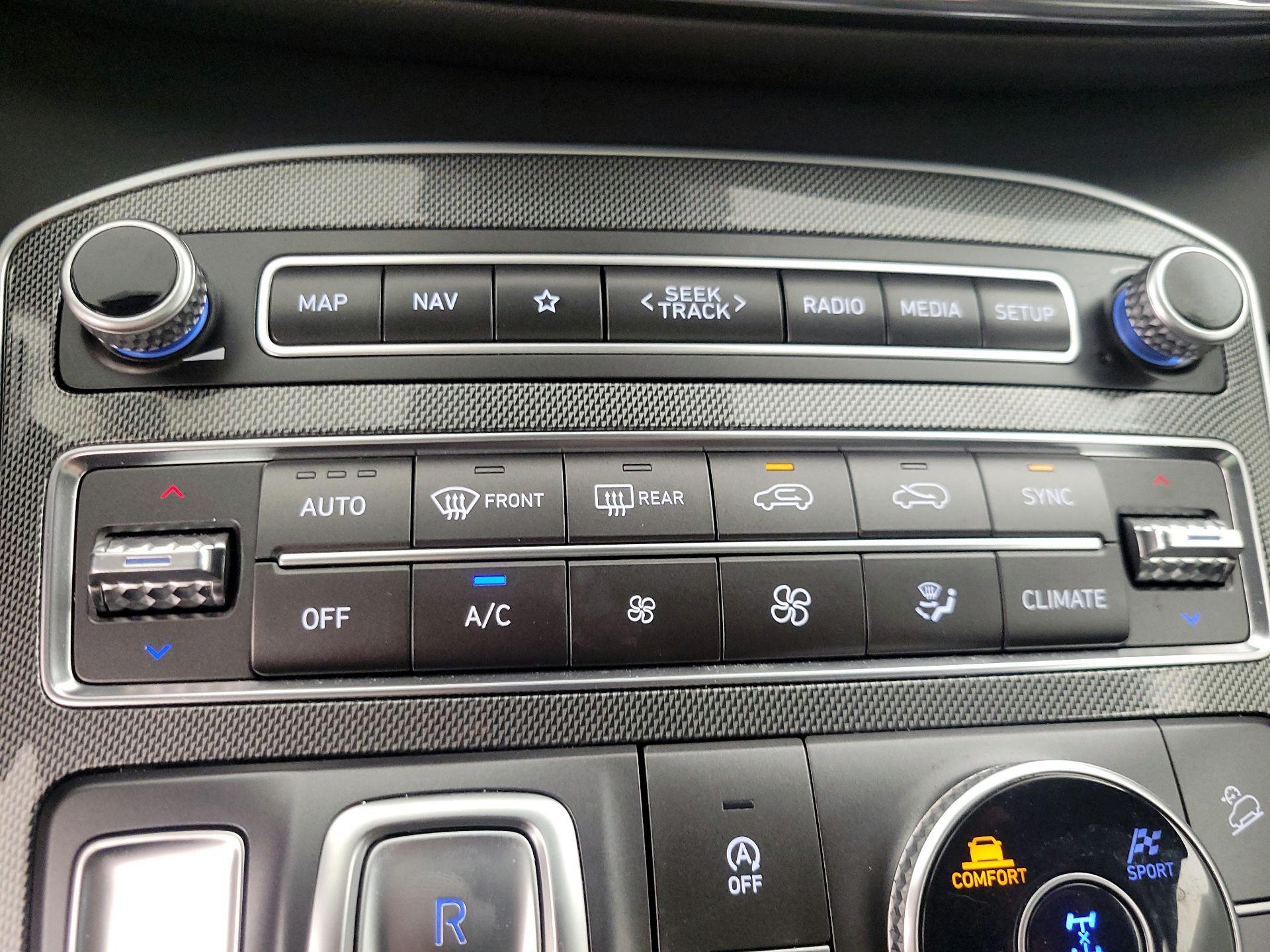 Thumbnail: 2023 Hyundai Santa Fe - 17