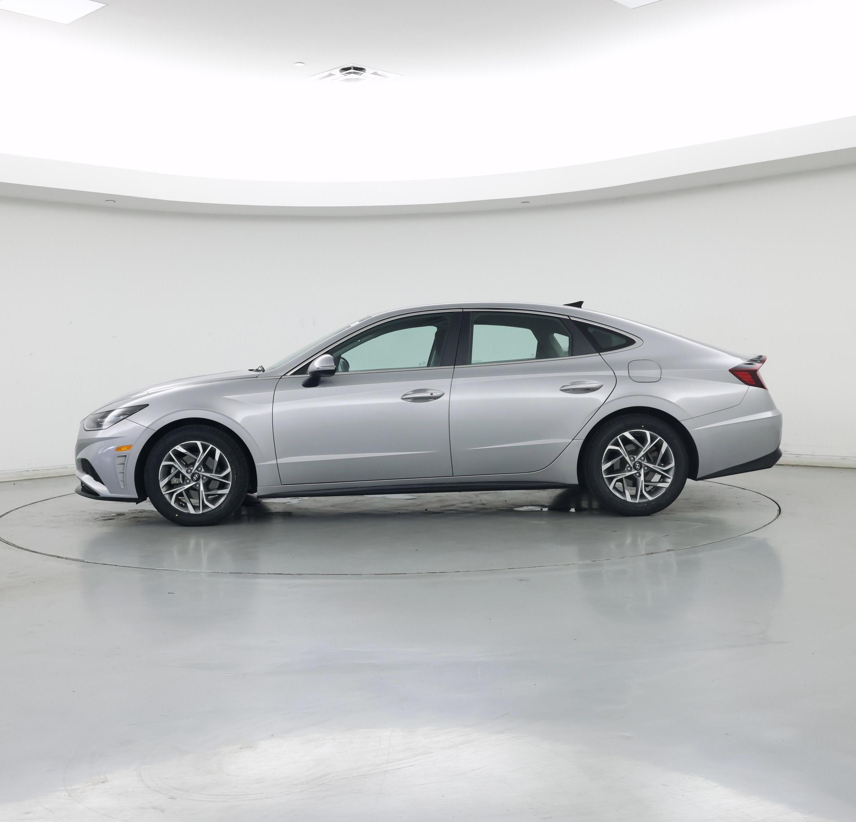 Thumbnail: 2023 Hyundai Sonata - 3