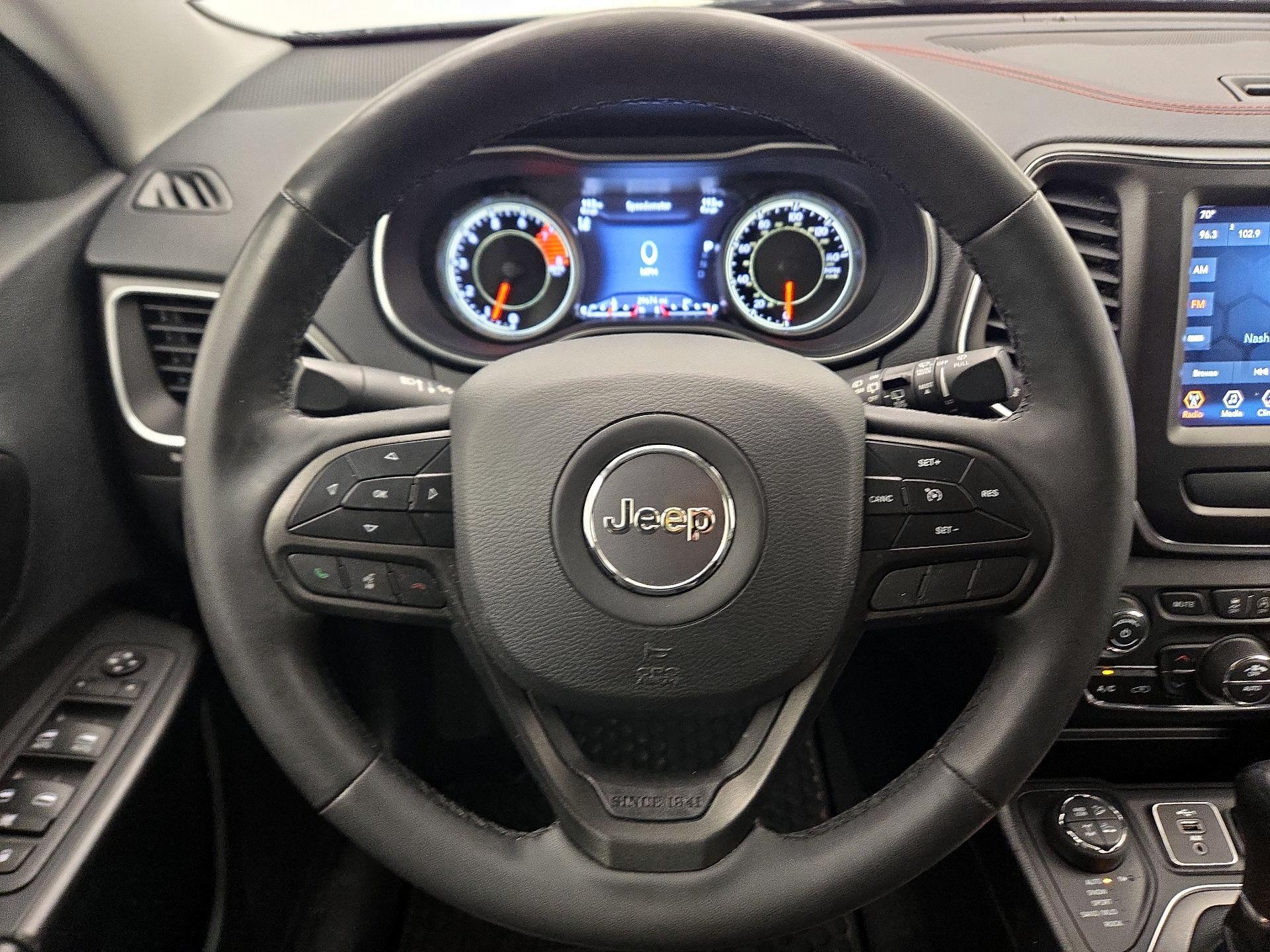 Thumbnail: 2022 Jeep Cherokee - 10
