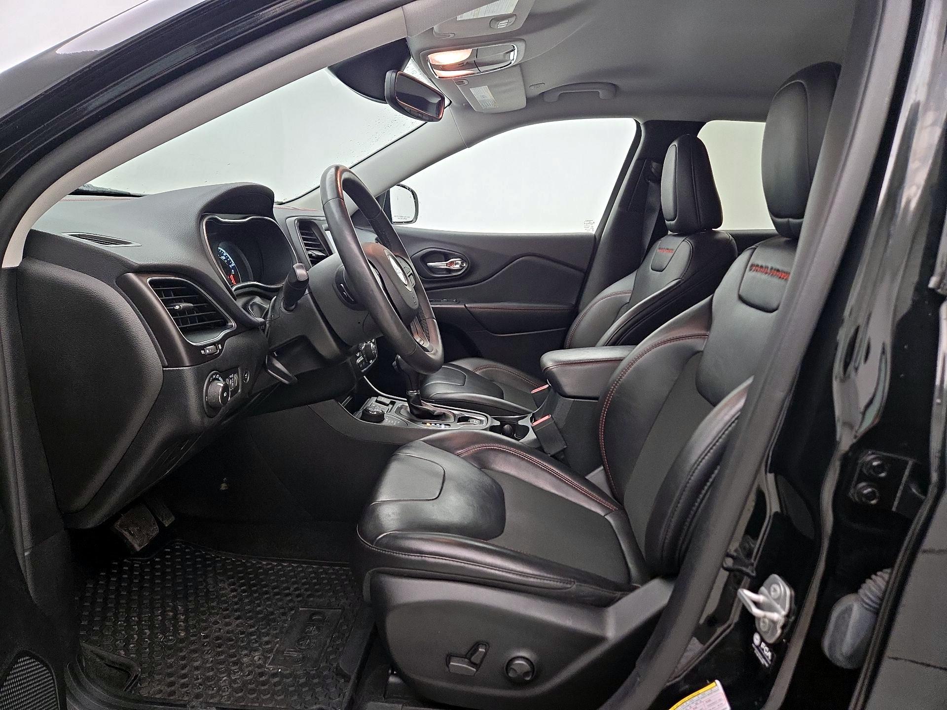 Thumbnail: 2022 Jeep Cherokee - 11
