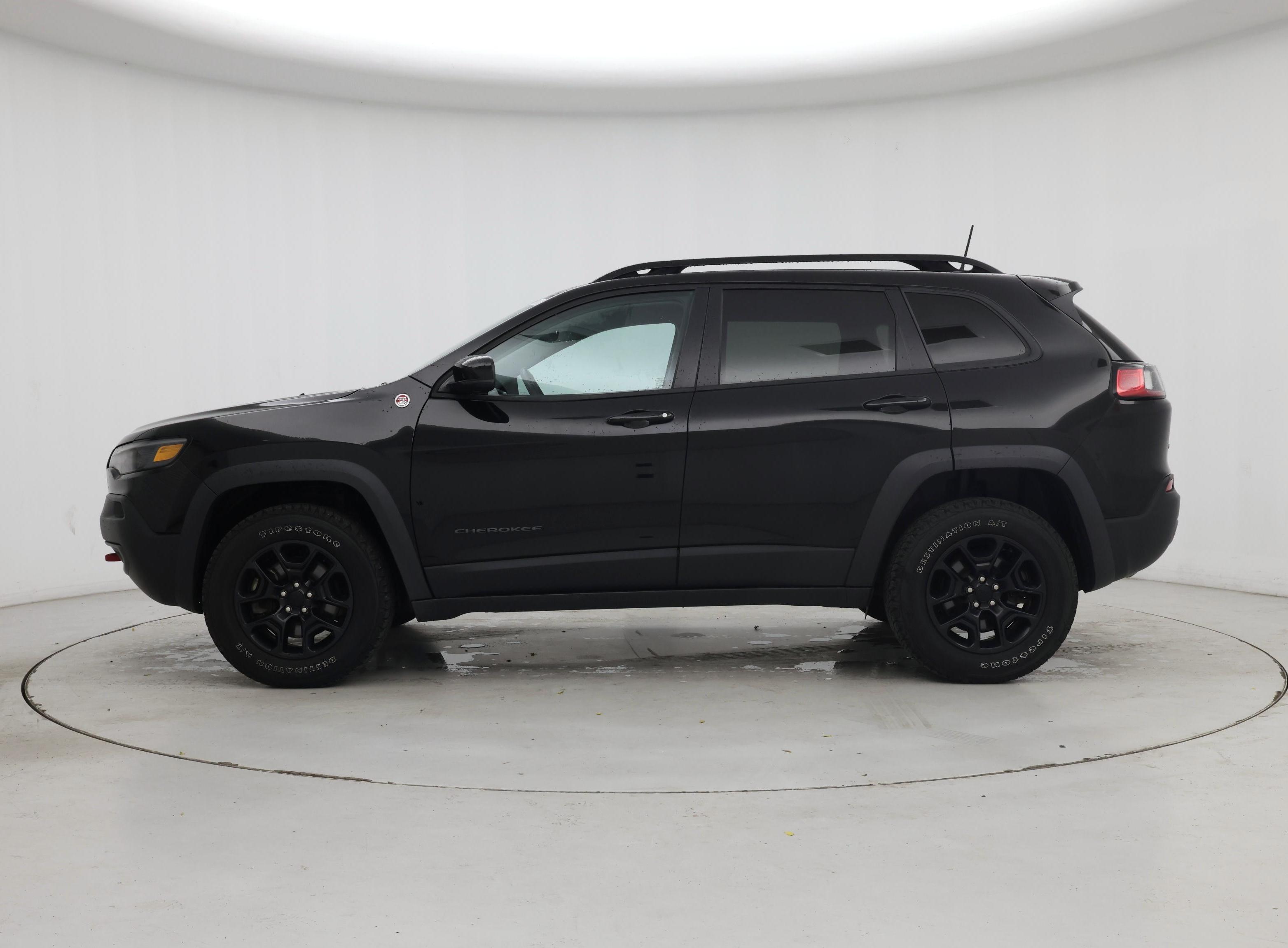 Thumbnail: 2022 Jeep Cherokee - 3