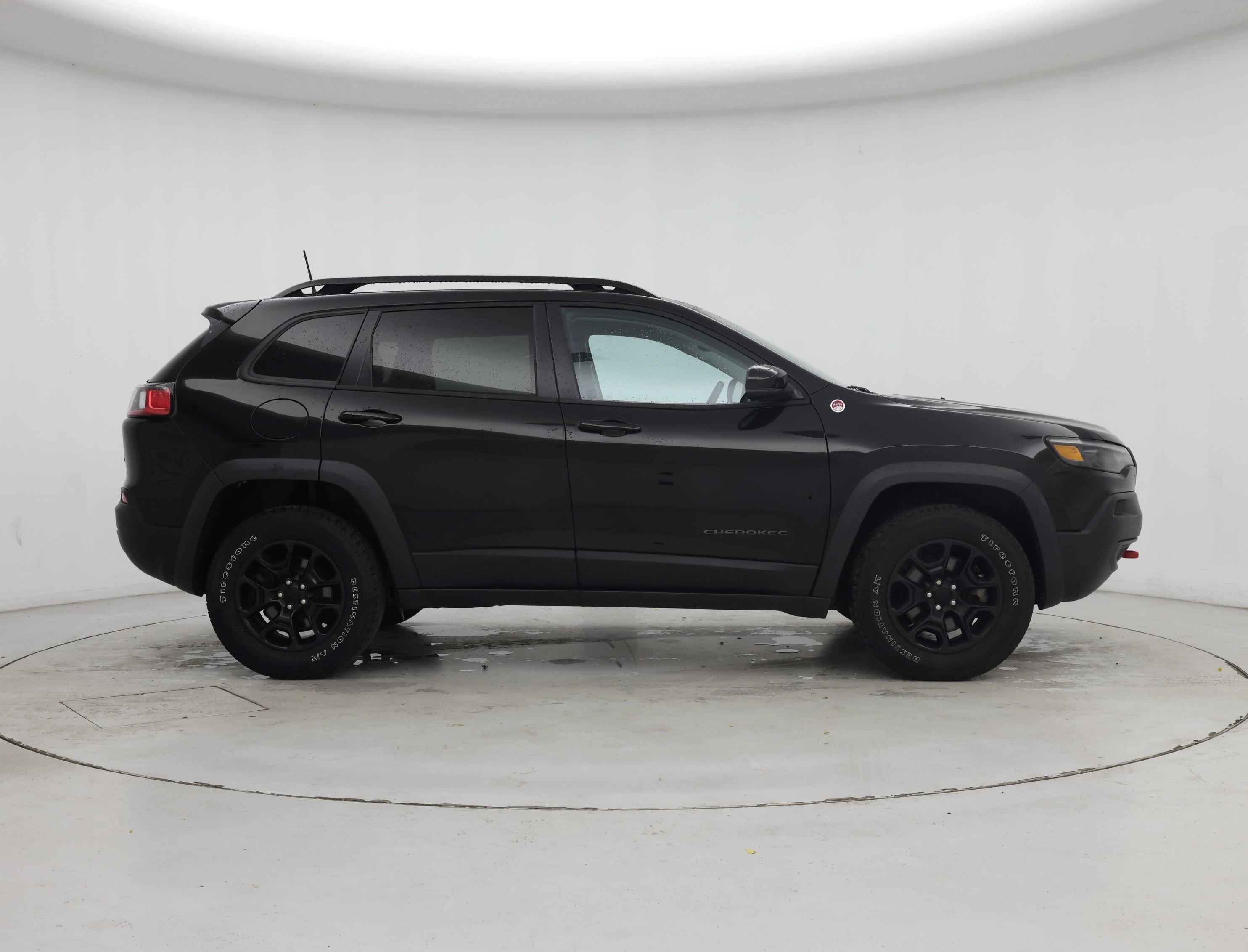 Thumbnail: 2022 Jeep Cherokee - 7