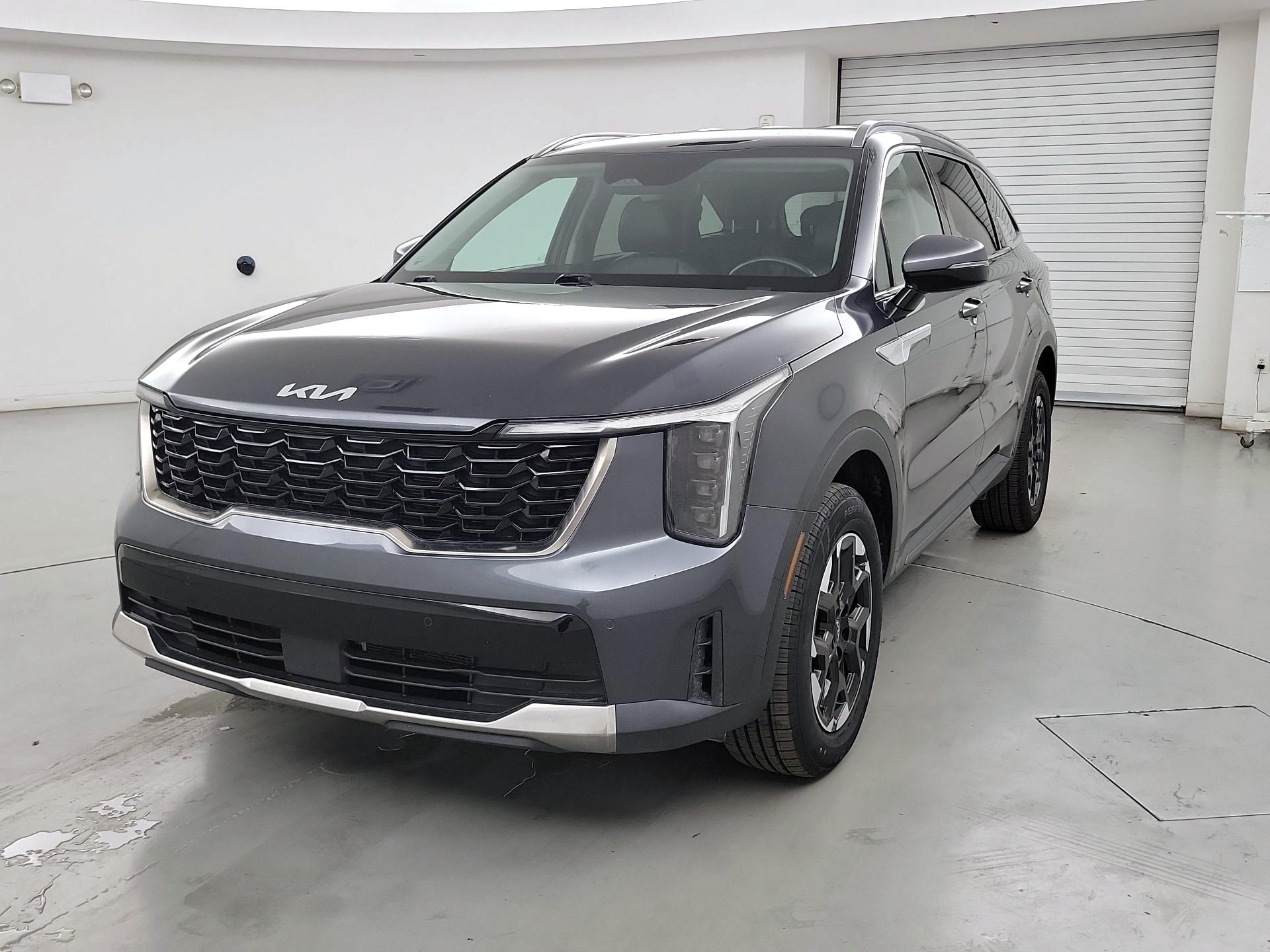 Thumbnail: 2024 Kia Sorento - 3