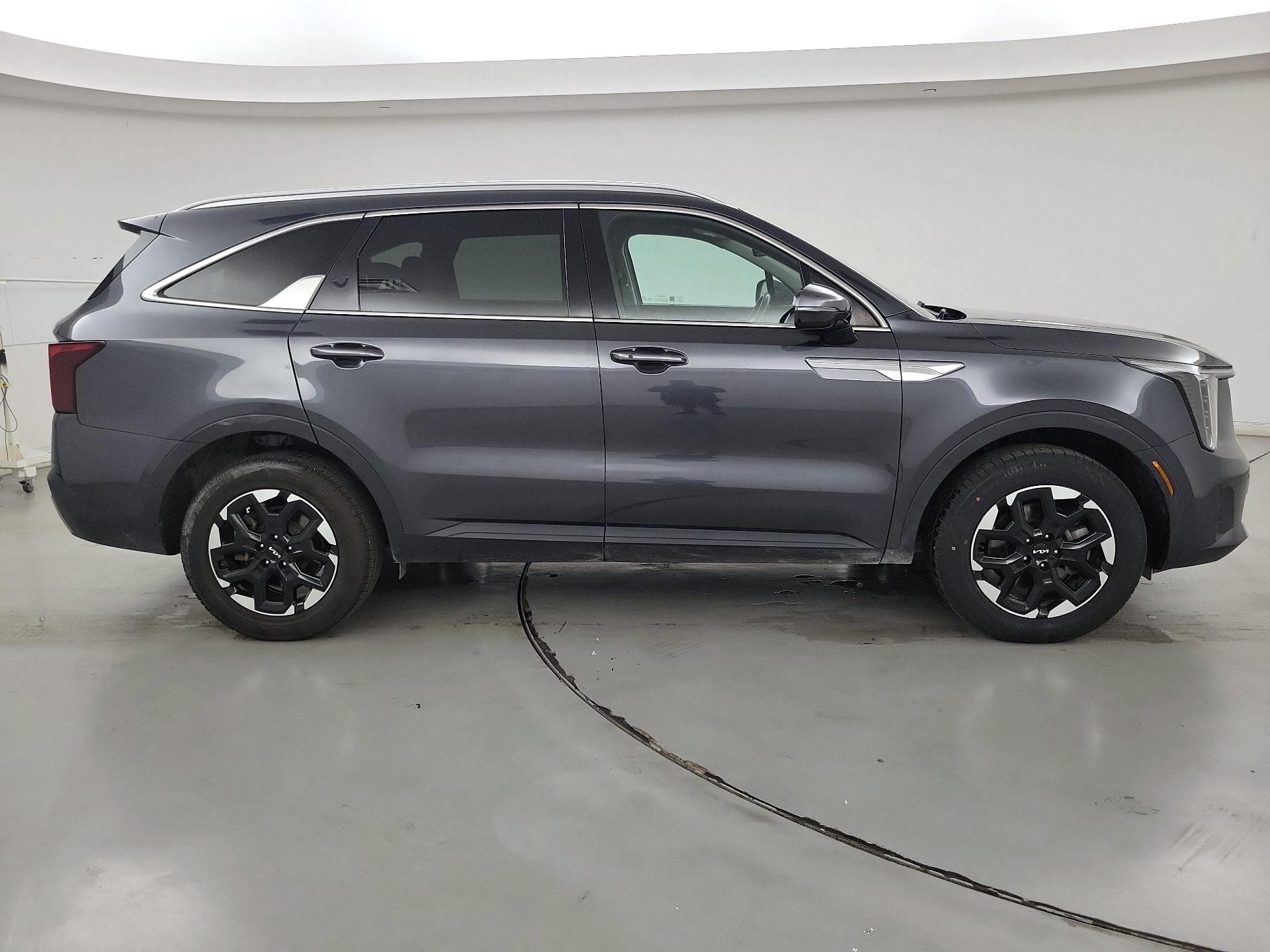 Thumbnail: 2024 Kia Sorento - 4
