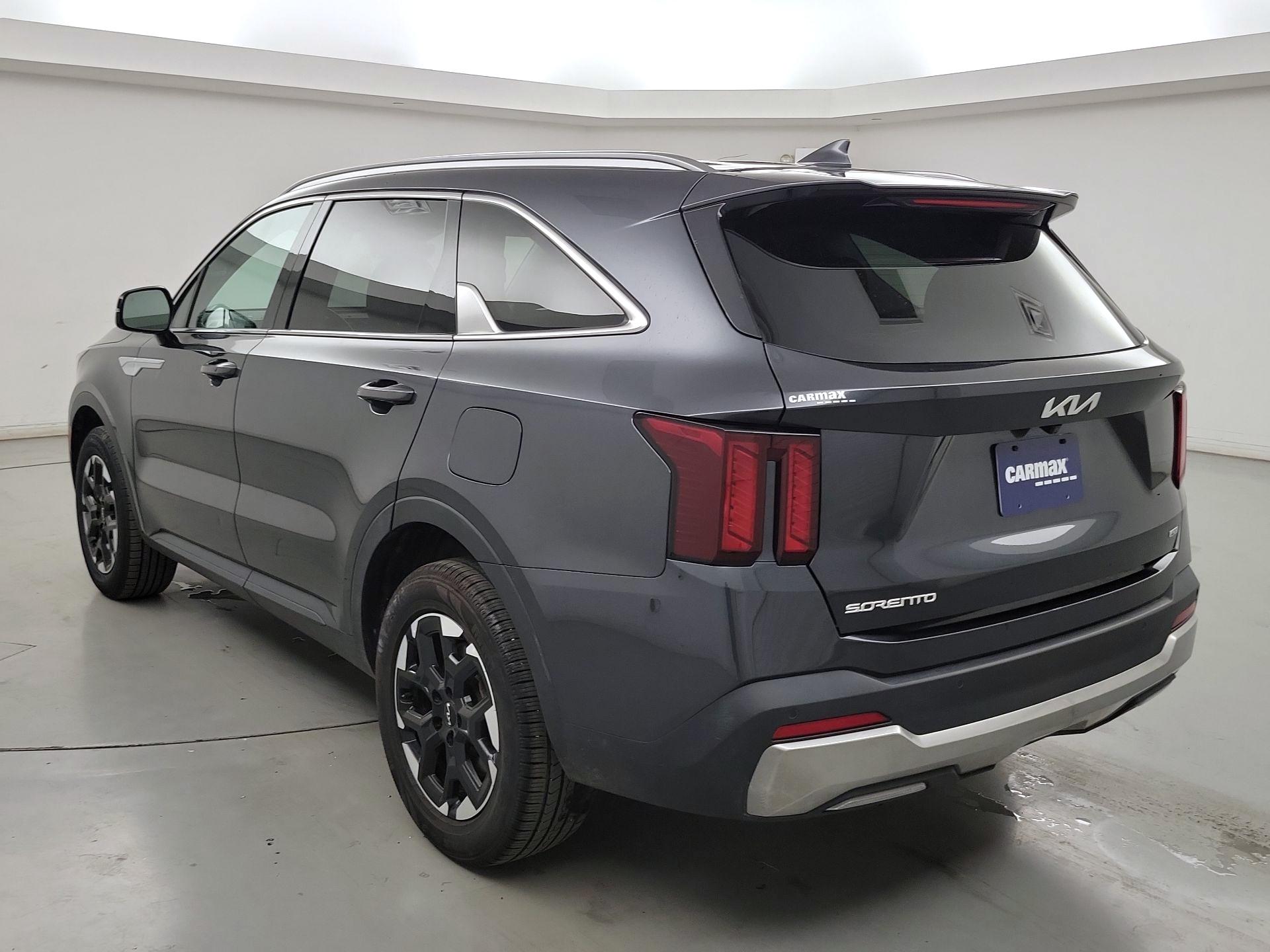 Thumbnail: 2024 Kia Sorento - 7