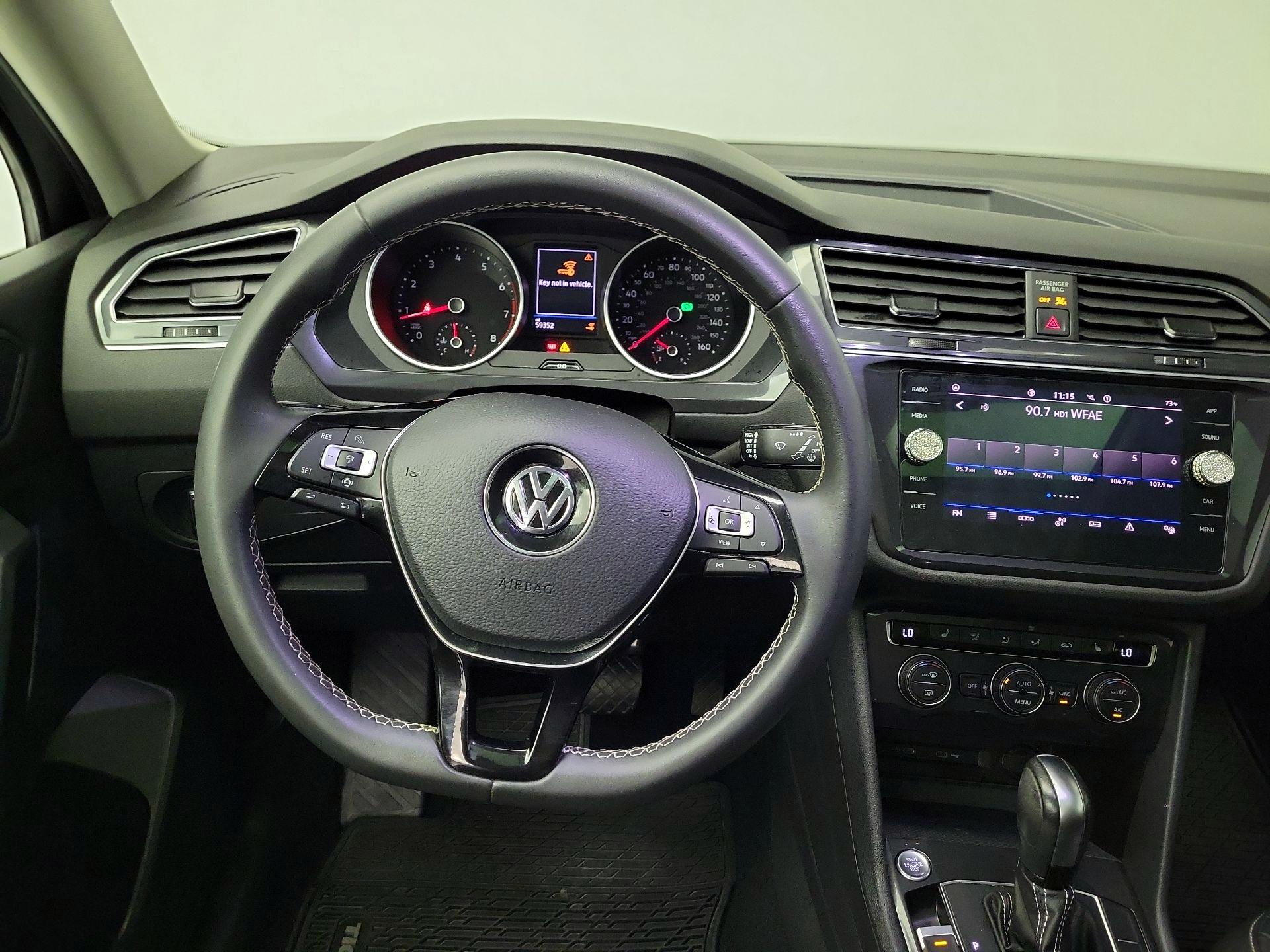 Thumbnail: 2021 Volkswagen Tiguan - 10