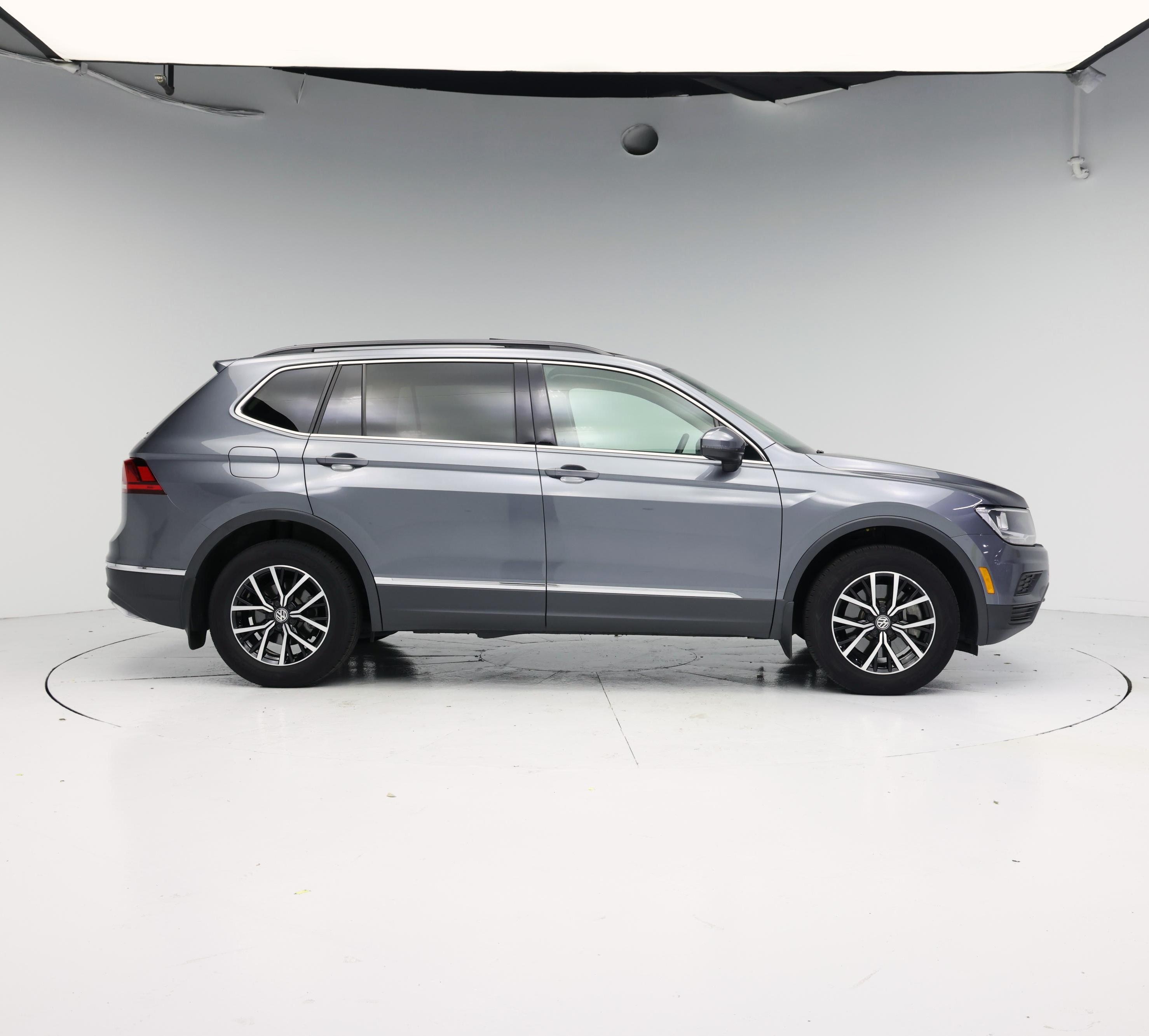Thumbnail: 2021 Volkswagen Tiguan - 7