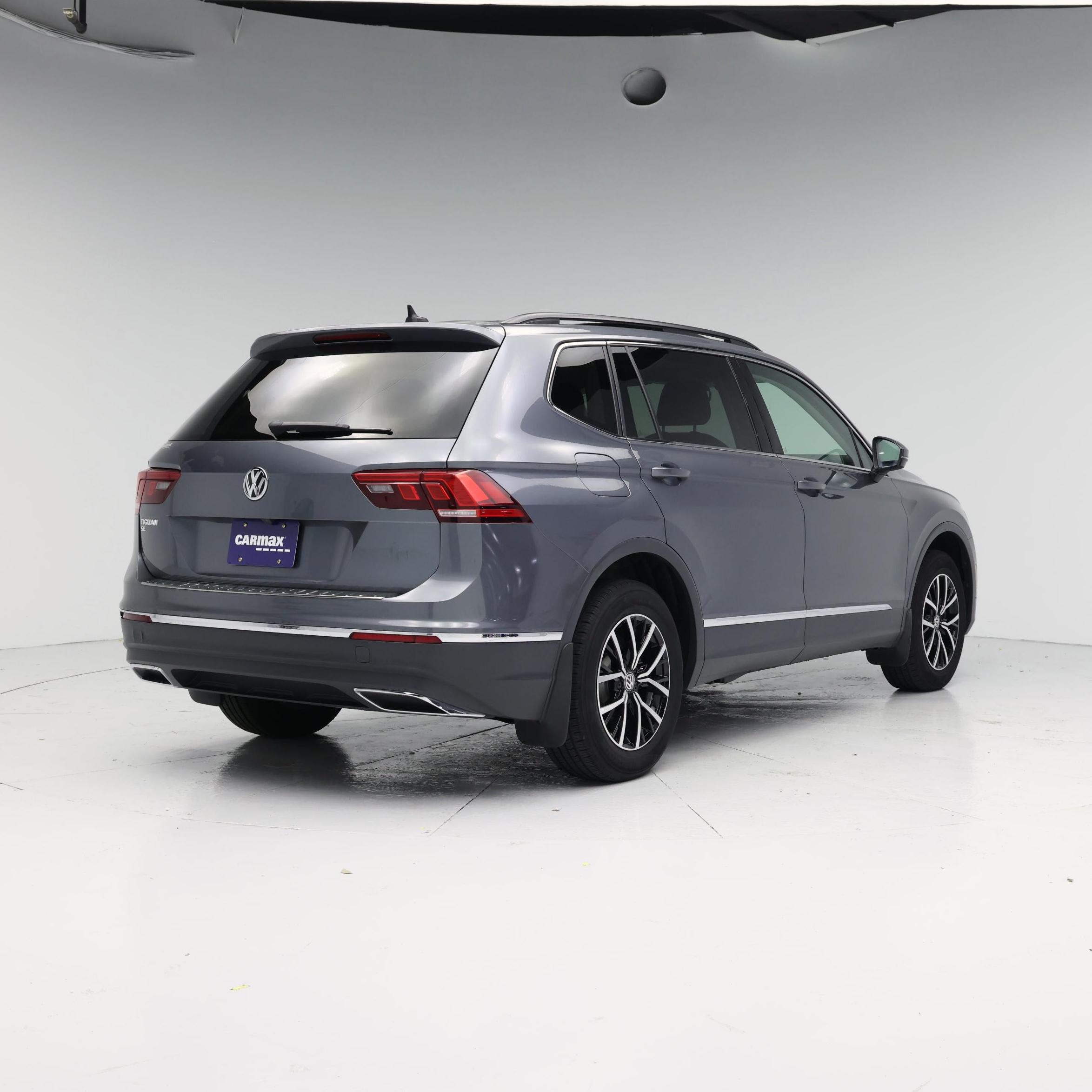 Thumbnail: 2021 Volkswagen Tiguan - 8