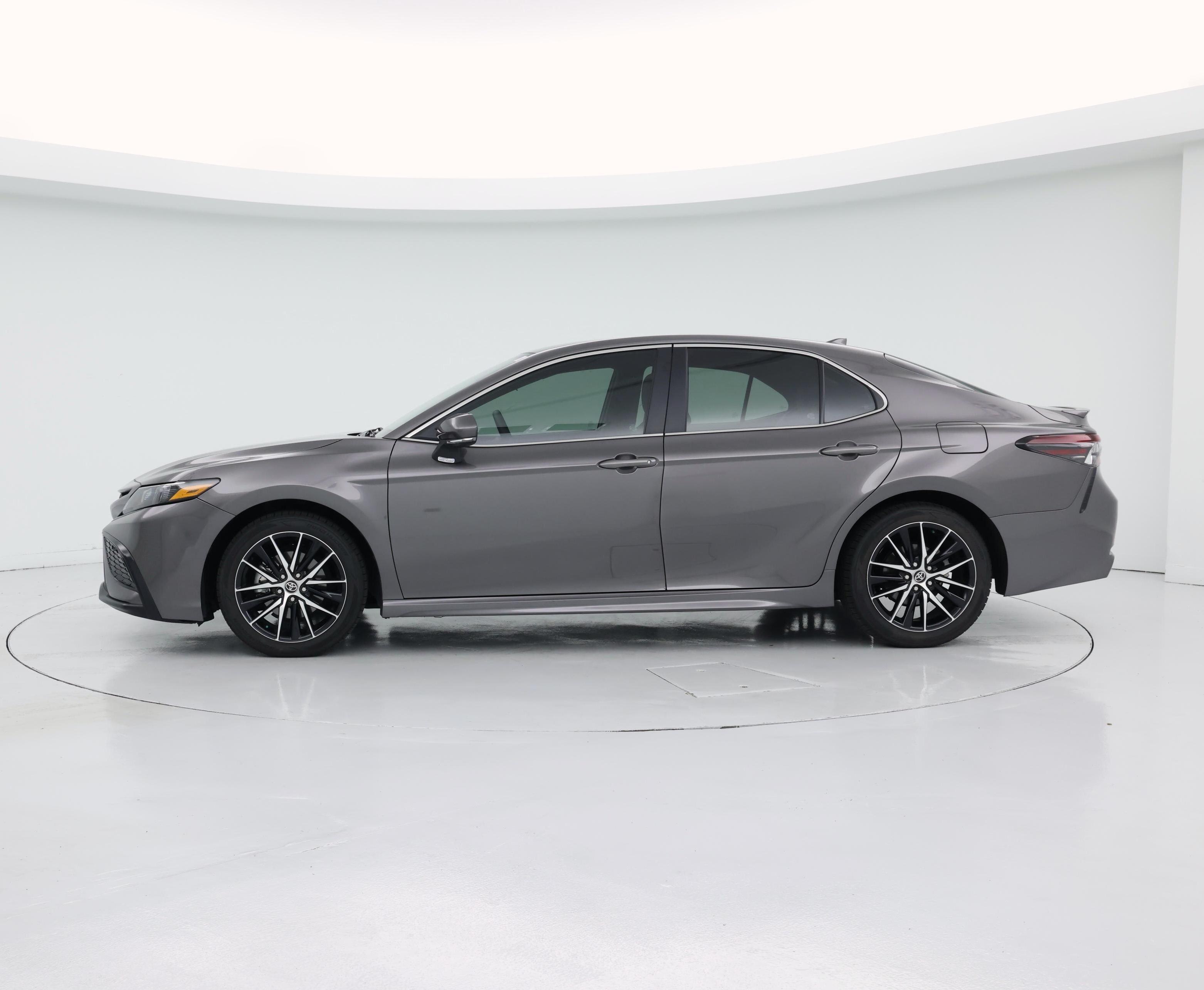 Thumbnail: 2023 Toyota Camry - 3