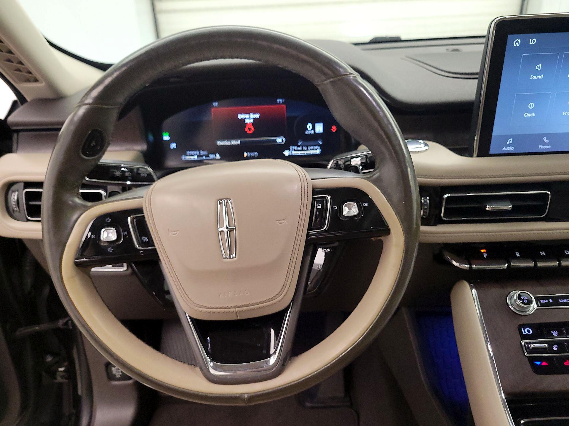 Thumbnail: 2020 Lincoln Aviator - 10