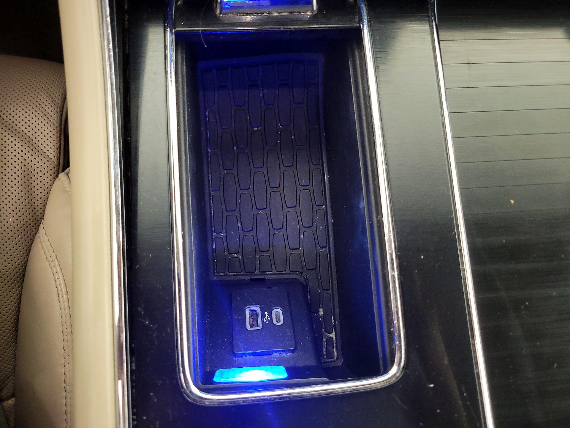 Thumbnail: 2020 Lincoln Aviator - 18