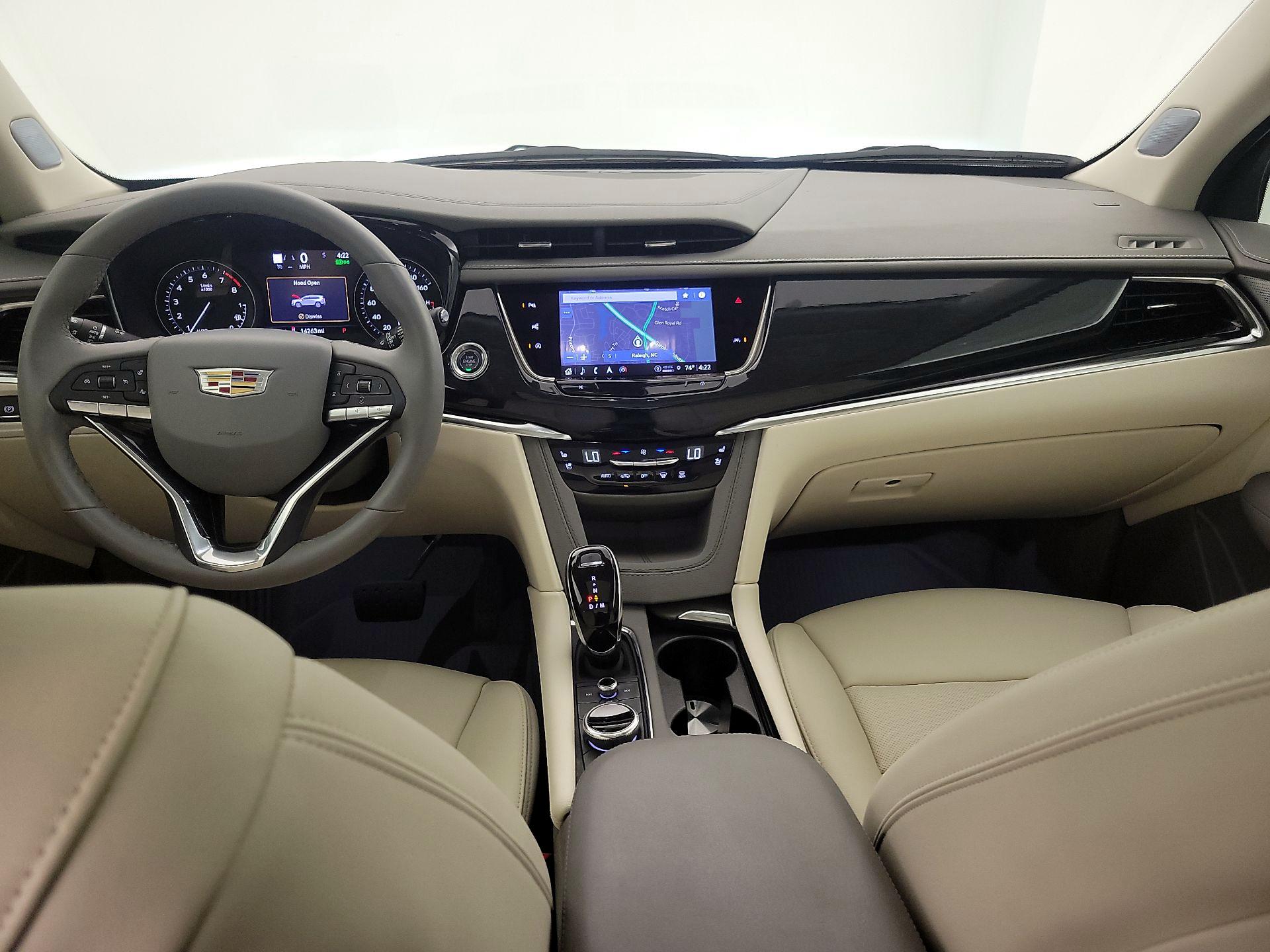 Thumbnail: 2025 Cadillac XT6 - 9