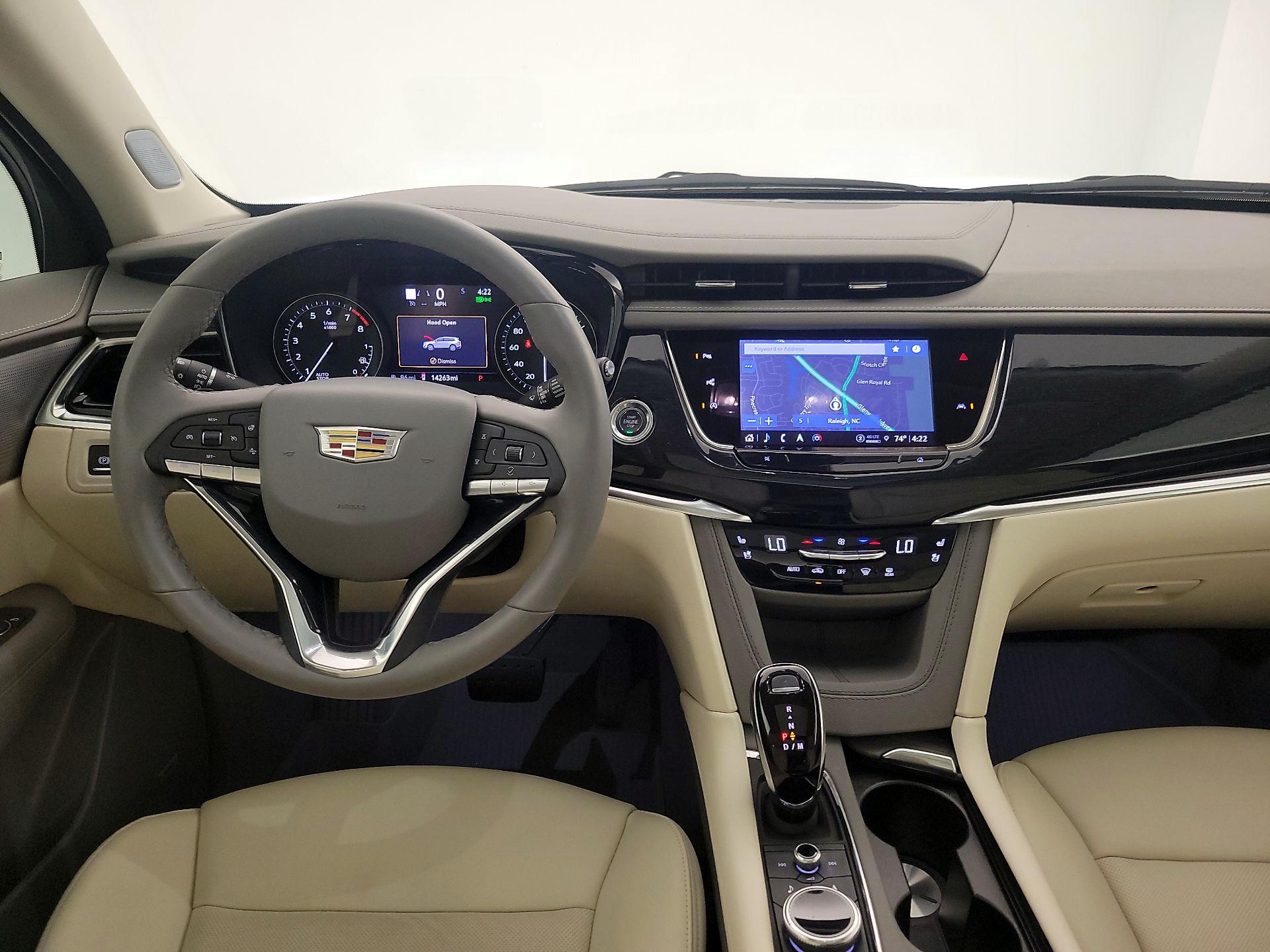 Thumbnail: 2025 Cadillac XT6 - 10