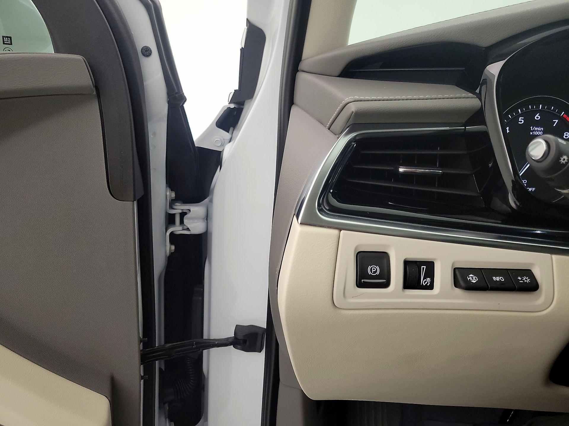 Thumbnail: 2025 Cadillac XT6 - 13
