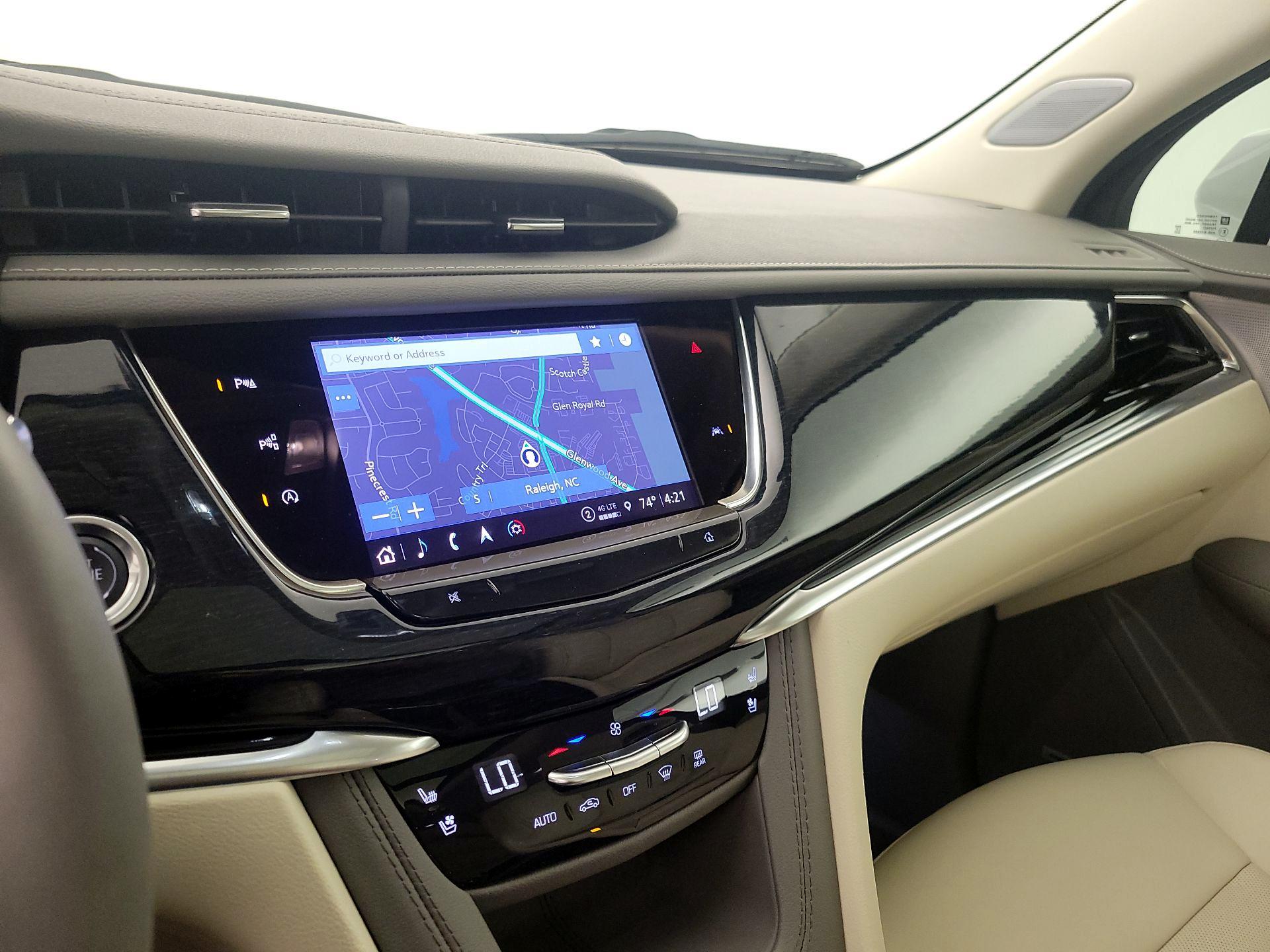 Thumbnail: 2025 Cadillac XT6 - 14