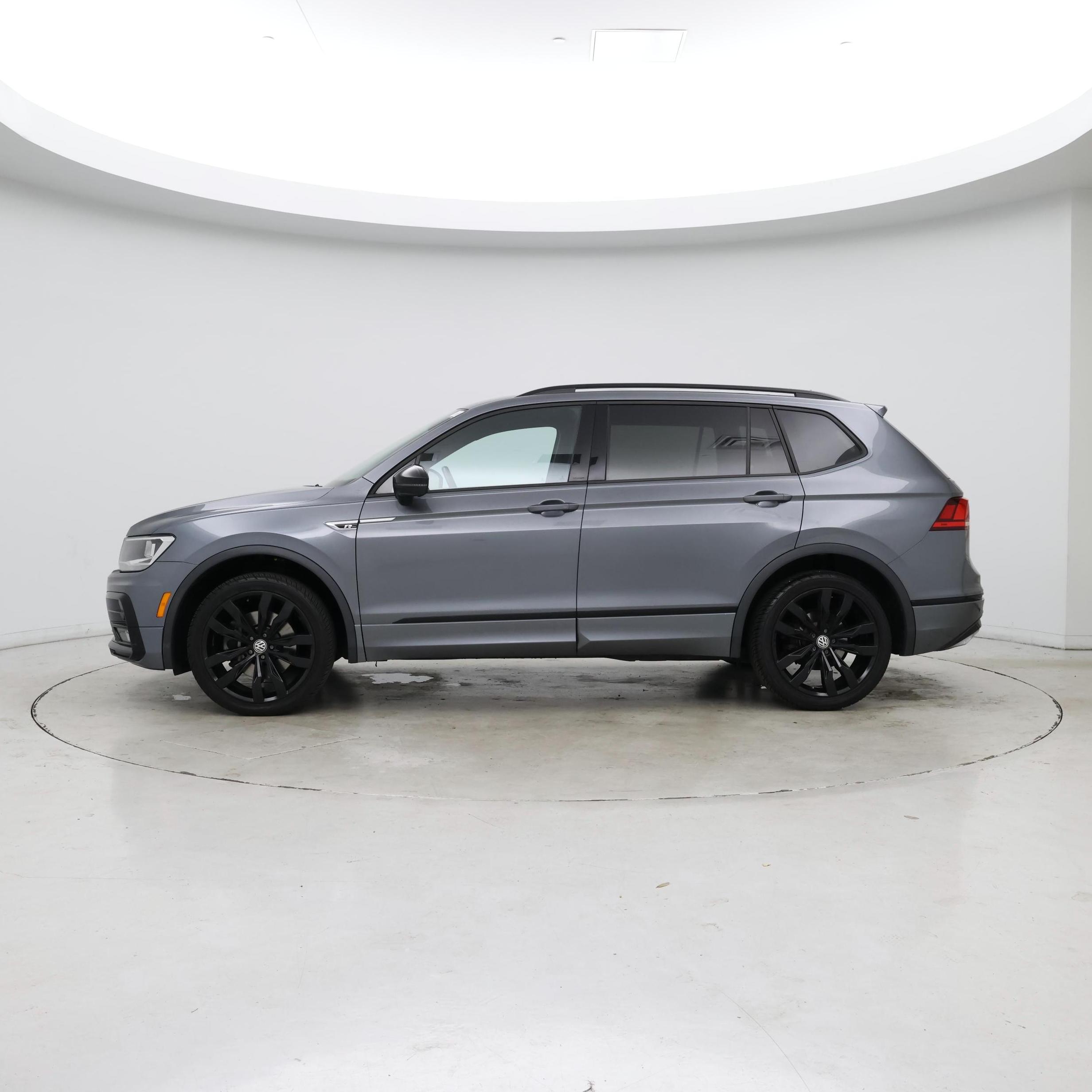 Thumbnail: 2021 Volkswagen Tiguan - 3
