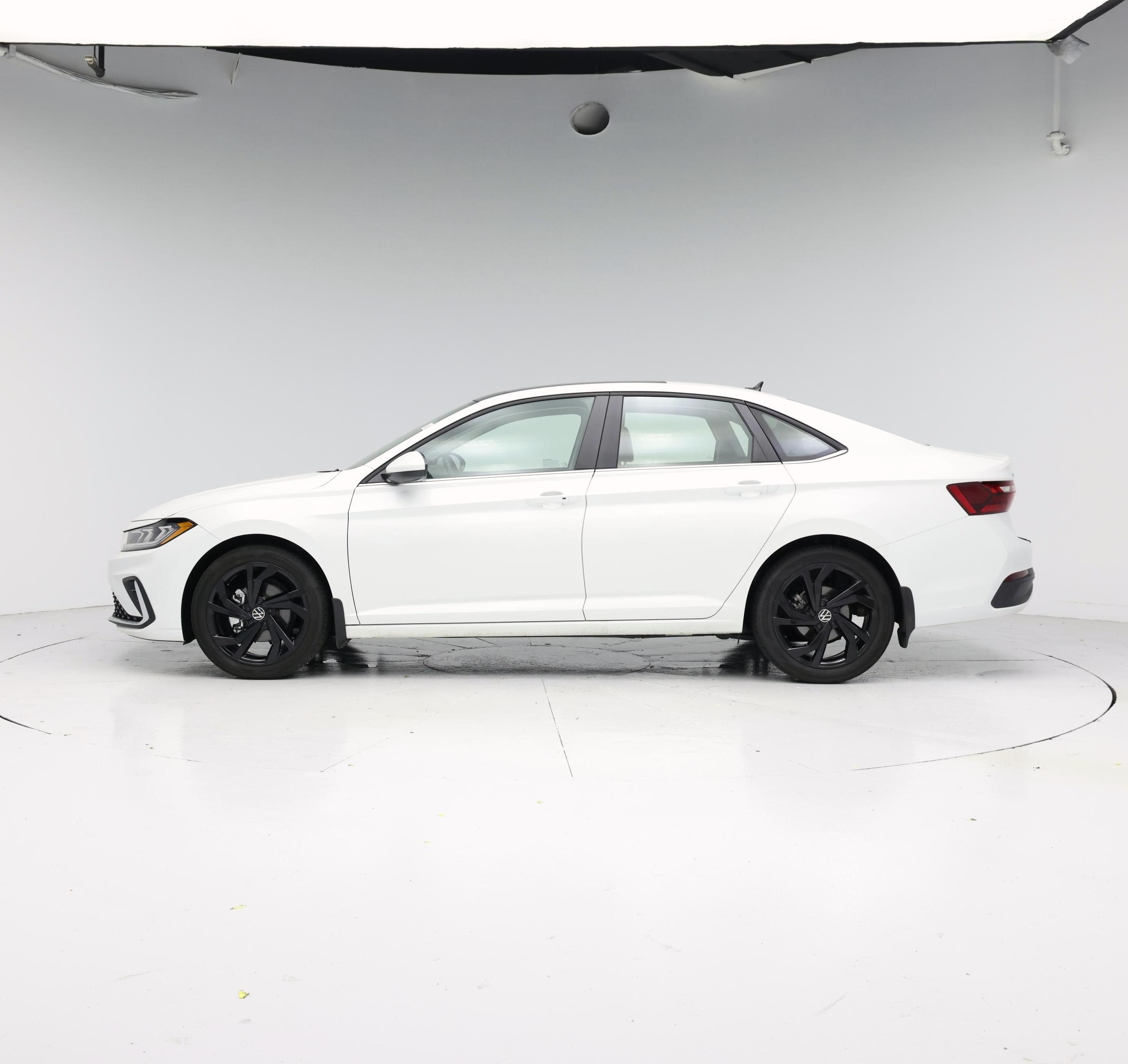 Thumbnail: 2026 Volkswagen Jetta - 3