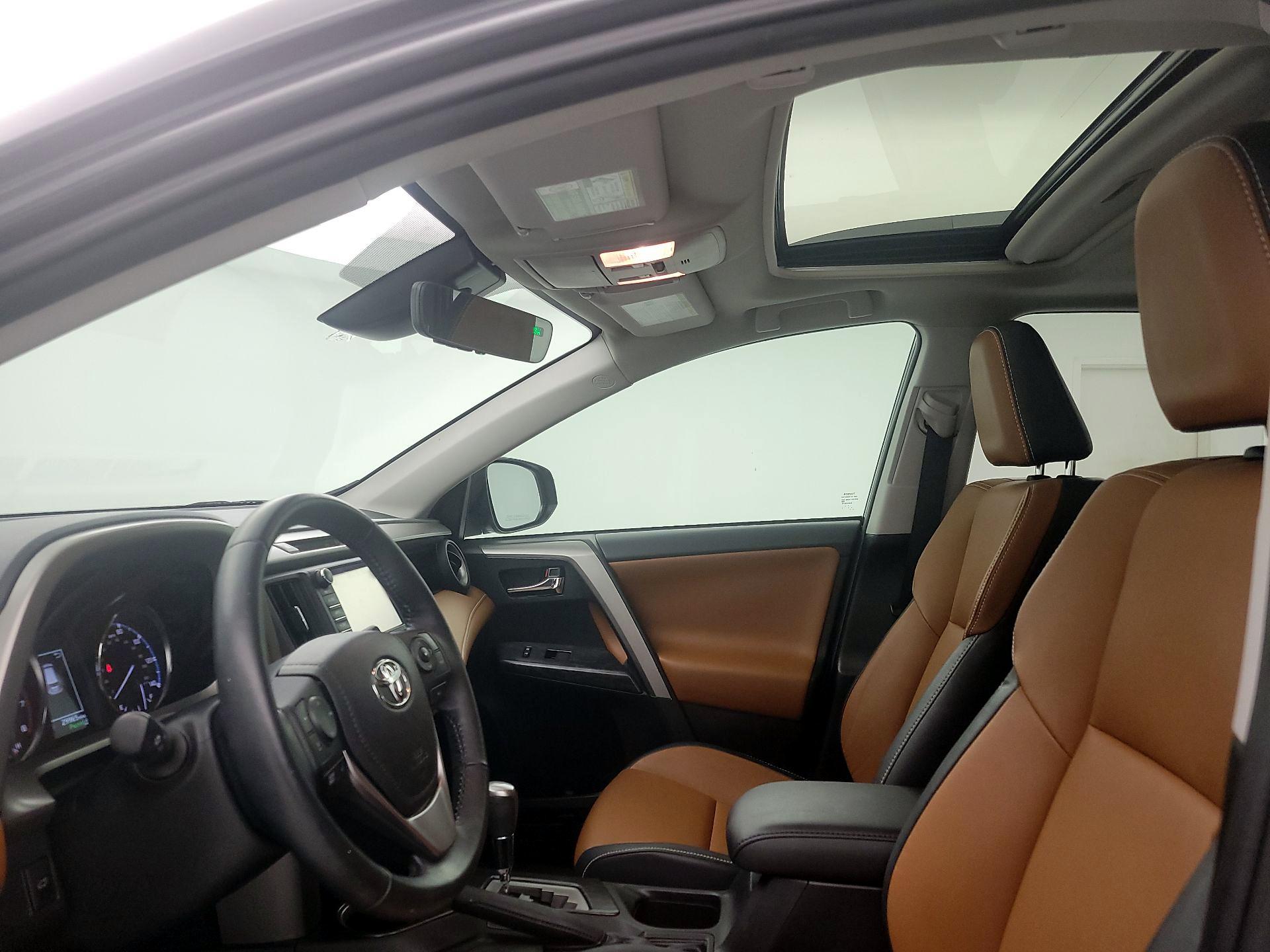 Thumbnail: 2017 Toyota RAV4 - 20