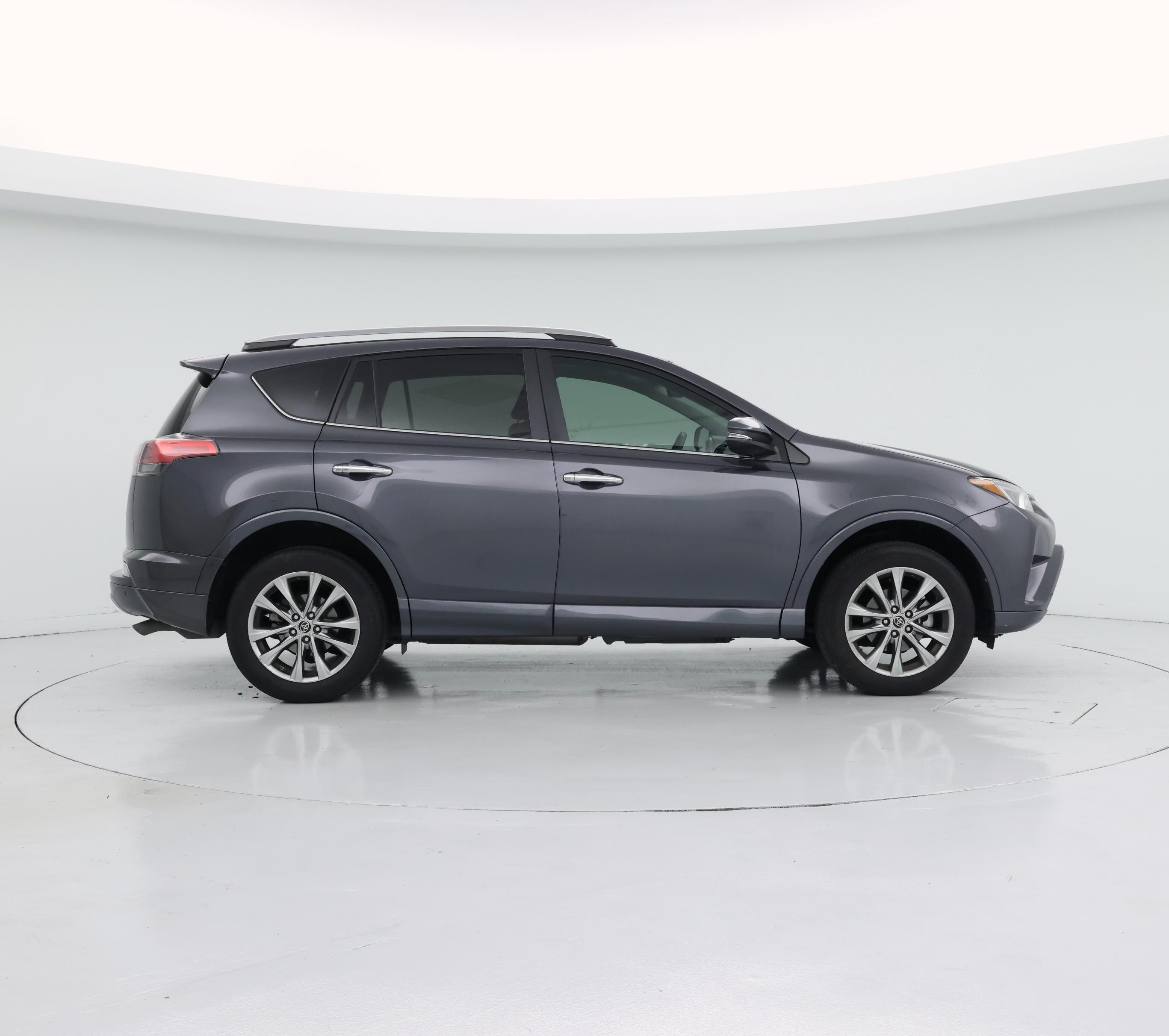 Thumbnail: 2017 Toyota RAV4 - 7