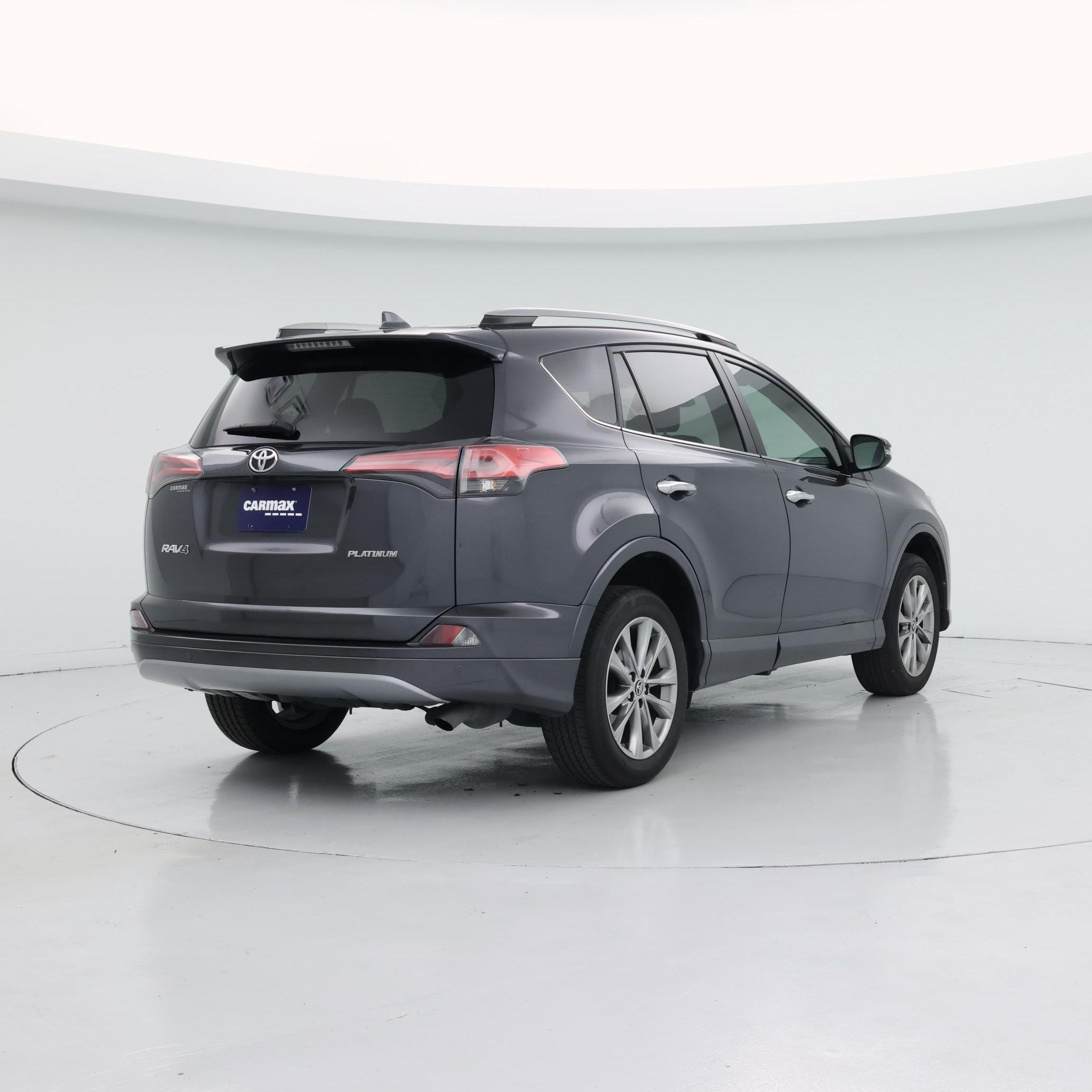 Thumbnail: 2017 Toyota RAV4 - 8