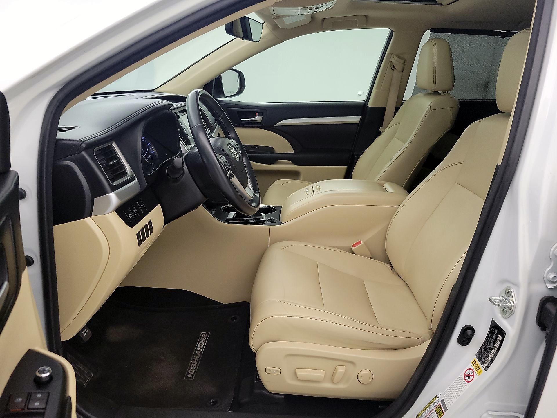 Thumbnail: 2017 Toyota Highlander - 11