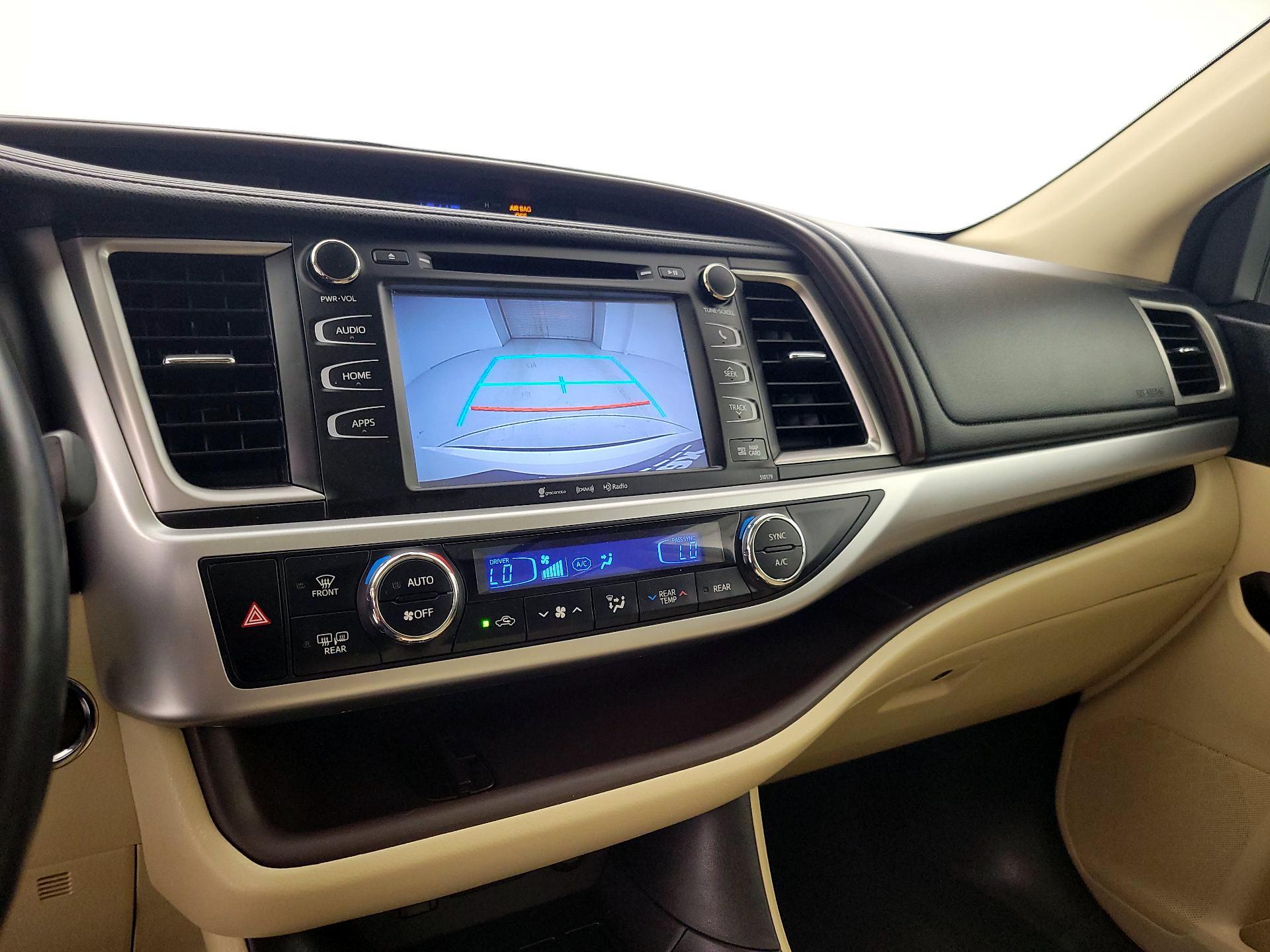 Thumbnail: 2017 Toyota Highlander - 15