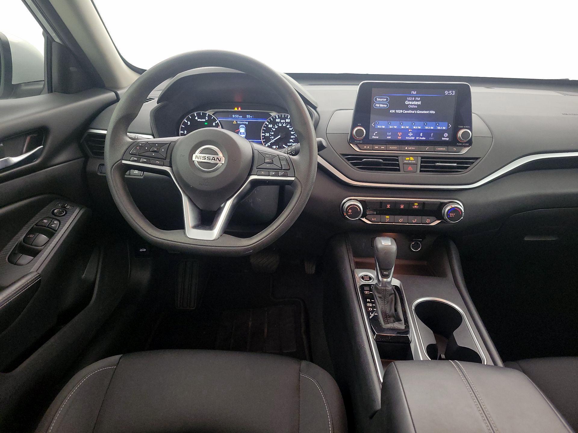 Thumbnail: 2022 Nissan Altima - 10