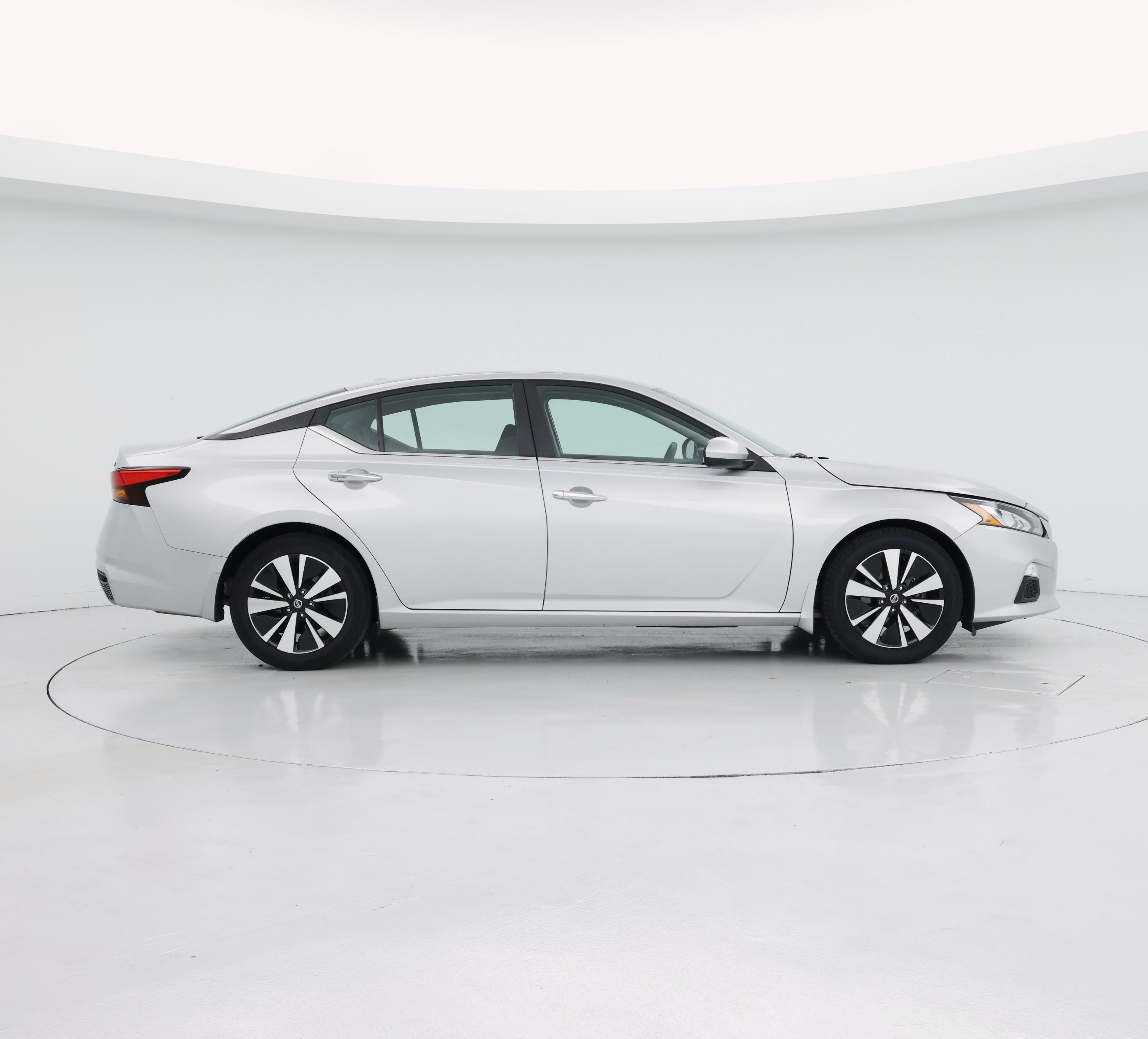 Thumbnail: 2022 Nissan Altima - 7
