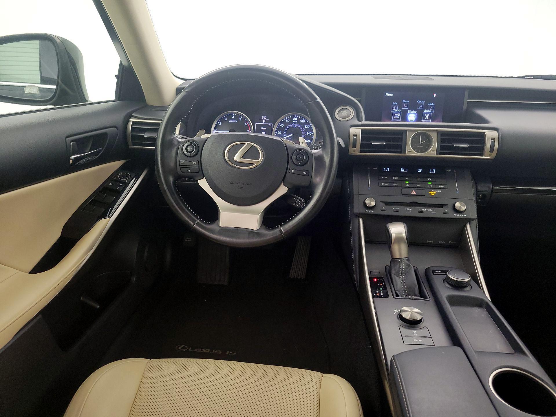 Thumbnail: 2016 Lexus IS - 10