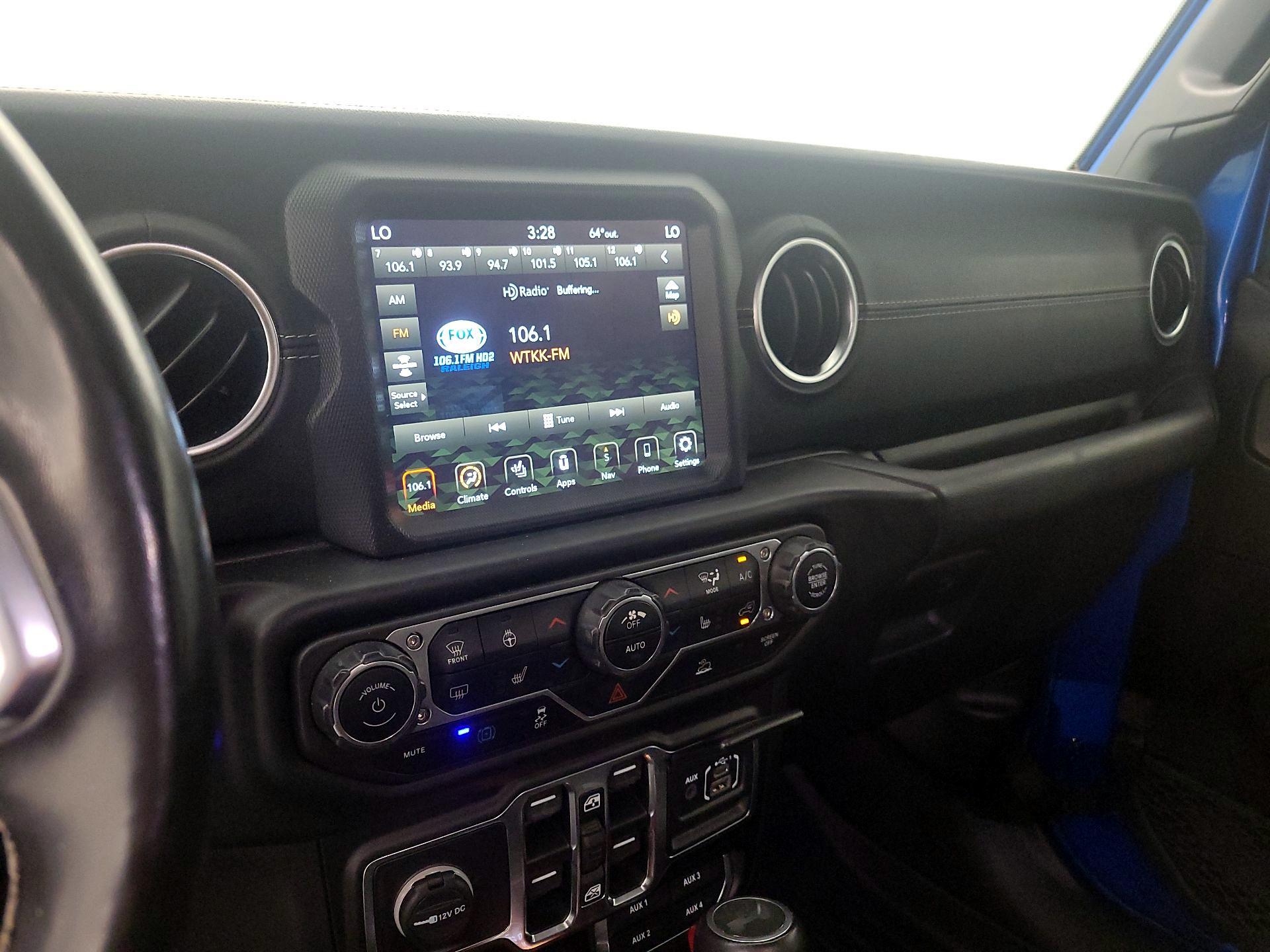 Thumbnail: 2022 Jeep Wrangler - 16