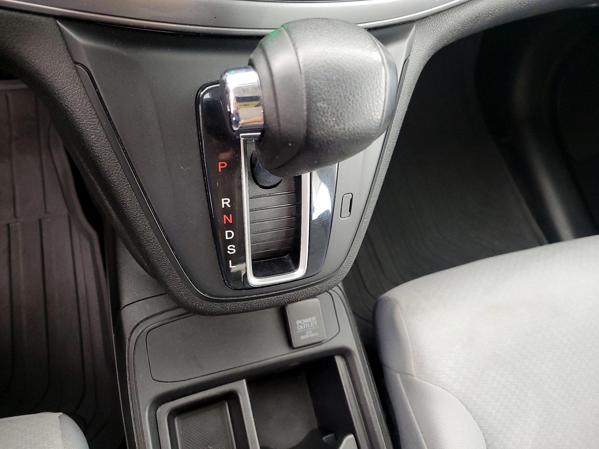Thumbnail: 2015 Honda CR-V - 17